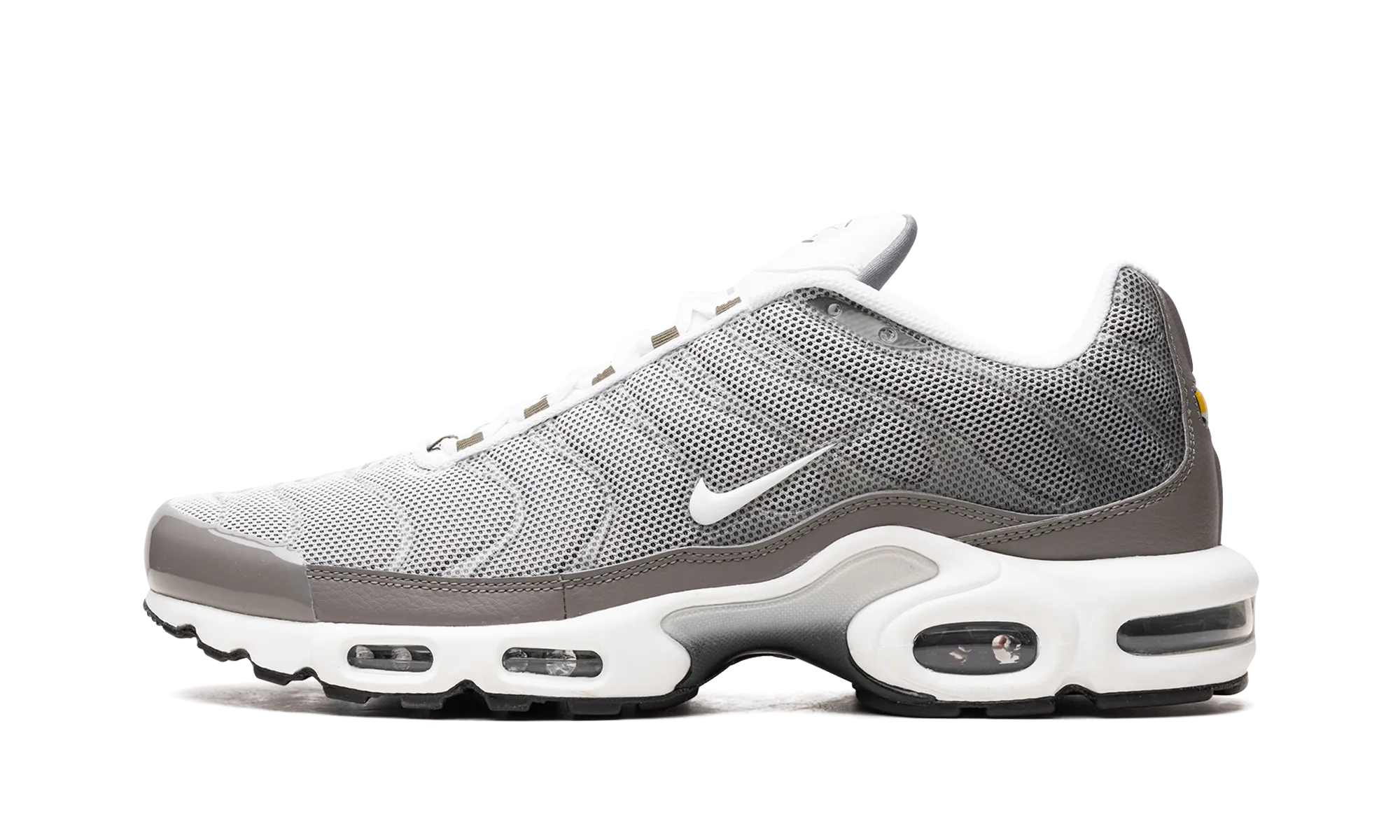 Neutral Colors for long - distance Air Max Plus SE "Flat Pewter"