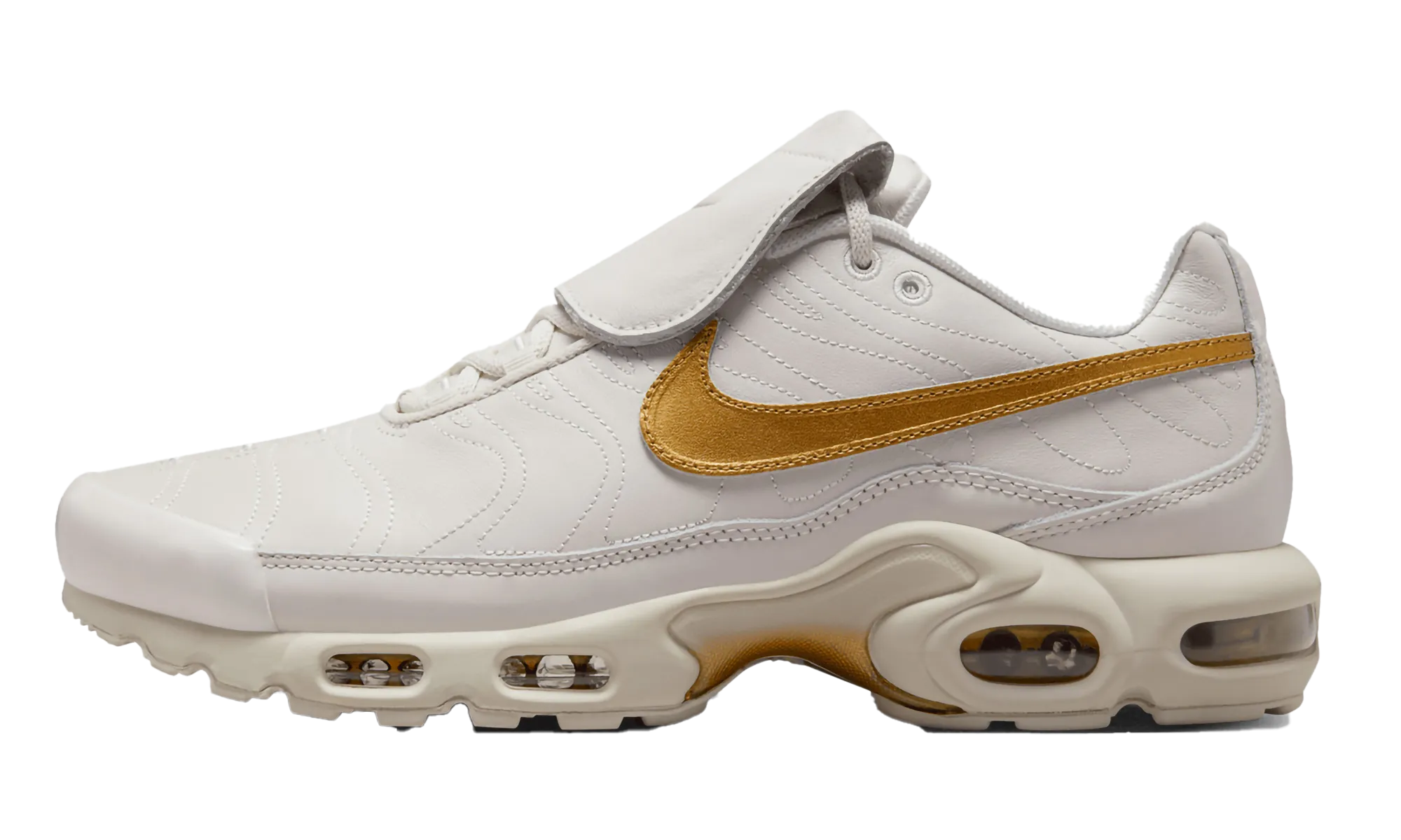 Versatile Performance. Air Max Plus Tiempo "Metallic Gold"