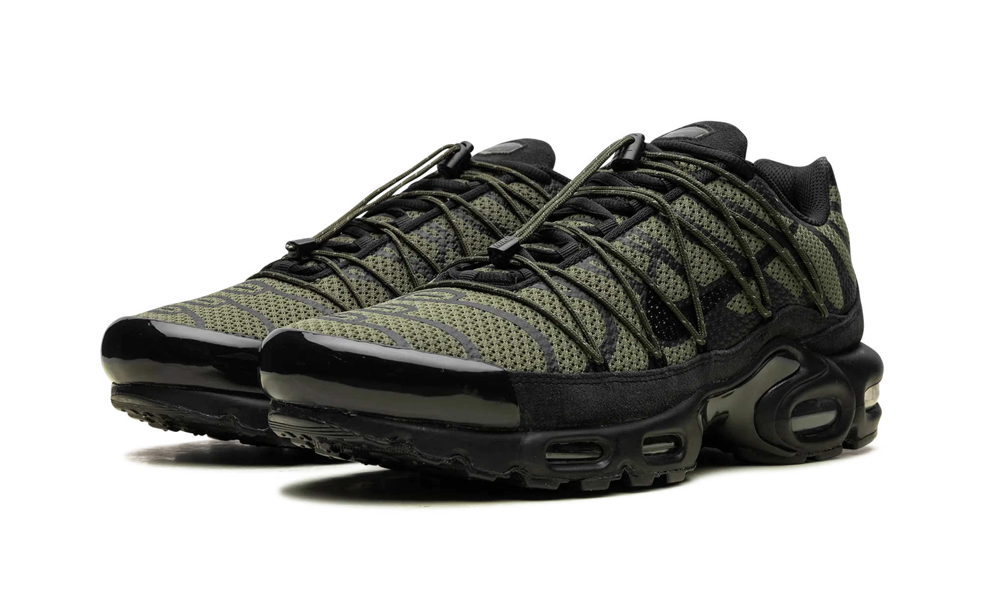 Air Max Plus Utility "Medium Olive" running in a dune area shoes