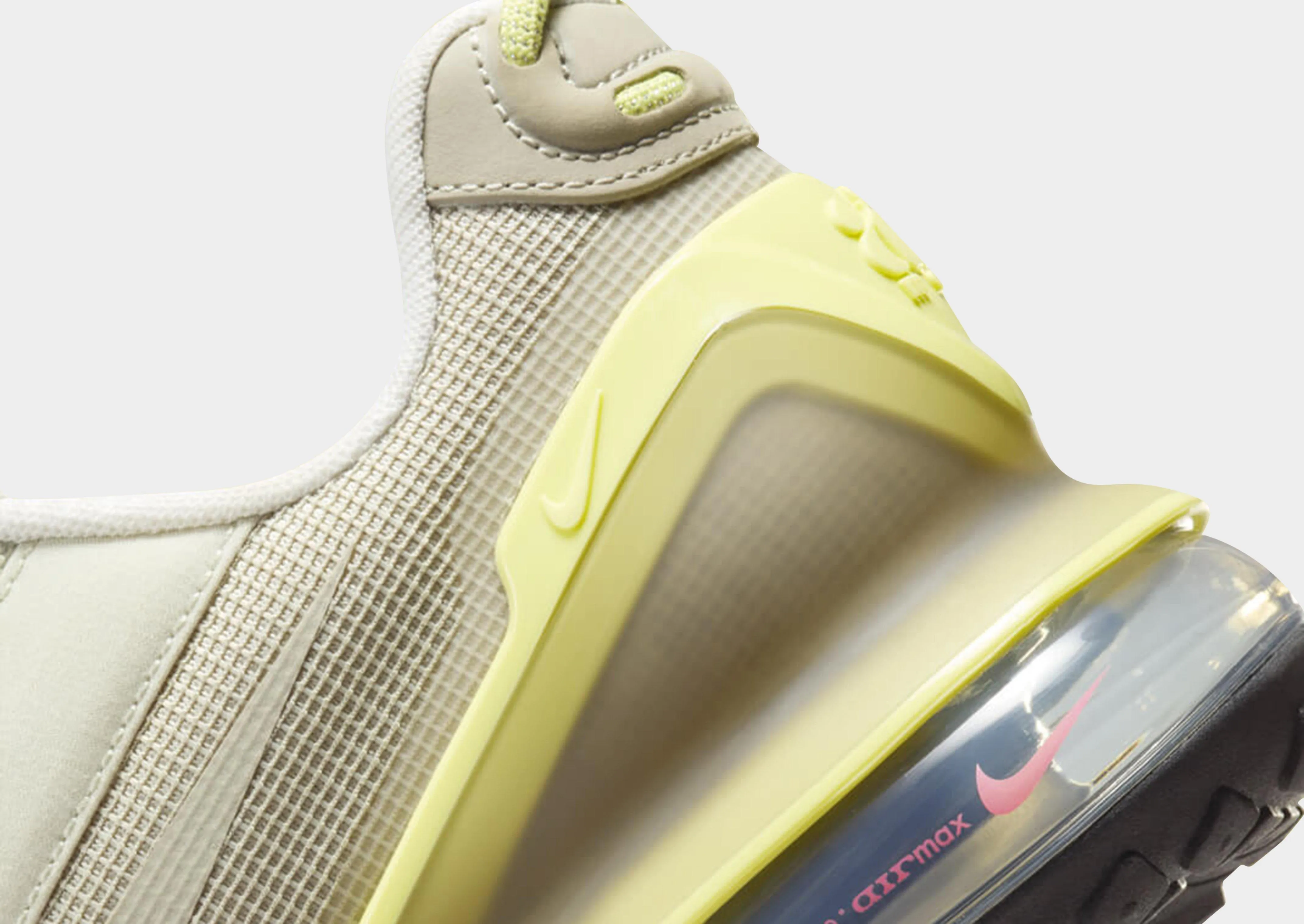 Shock Guard running for a way to stay happy Air Max Pulse Roam