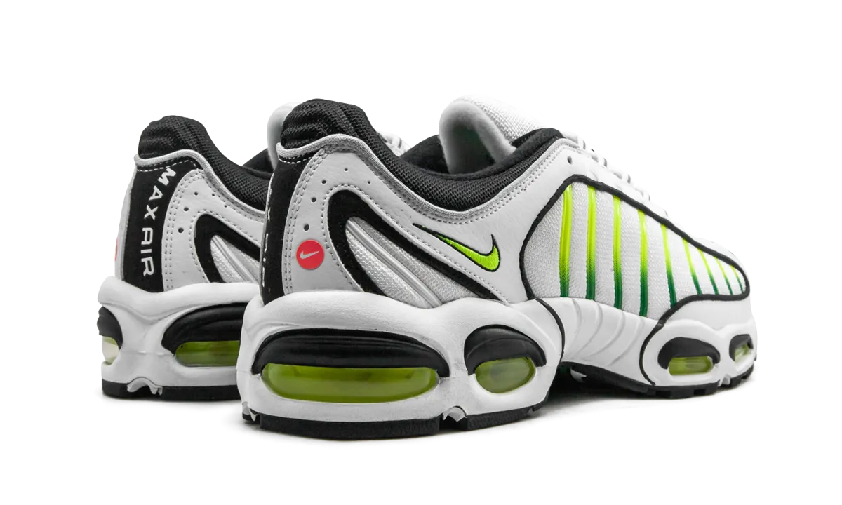 Air Max Tailwind 4 "OG Volt" Downhill control running in 10K races shoes
