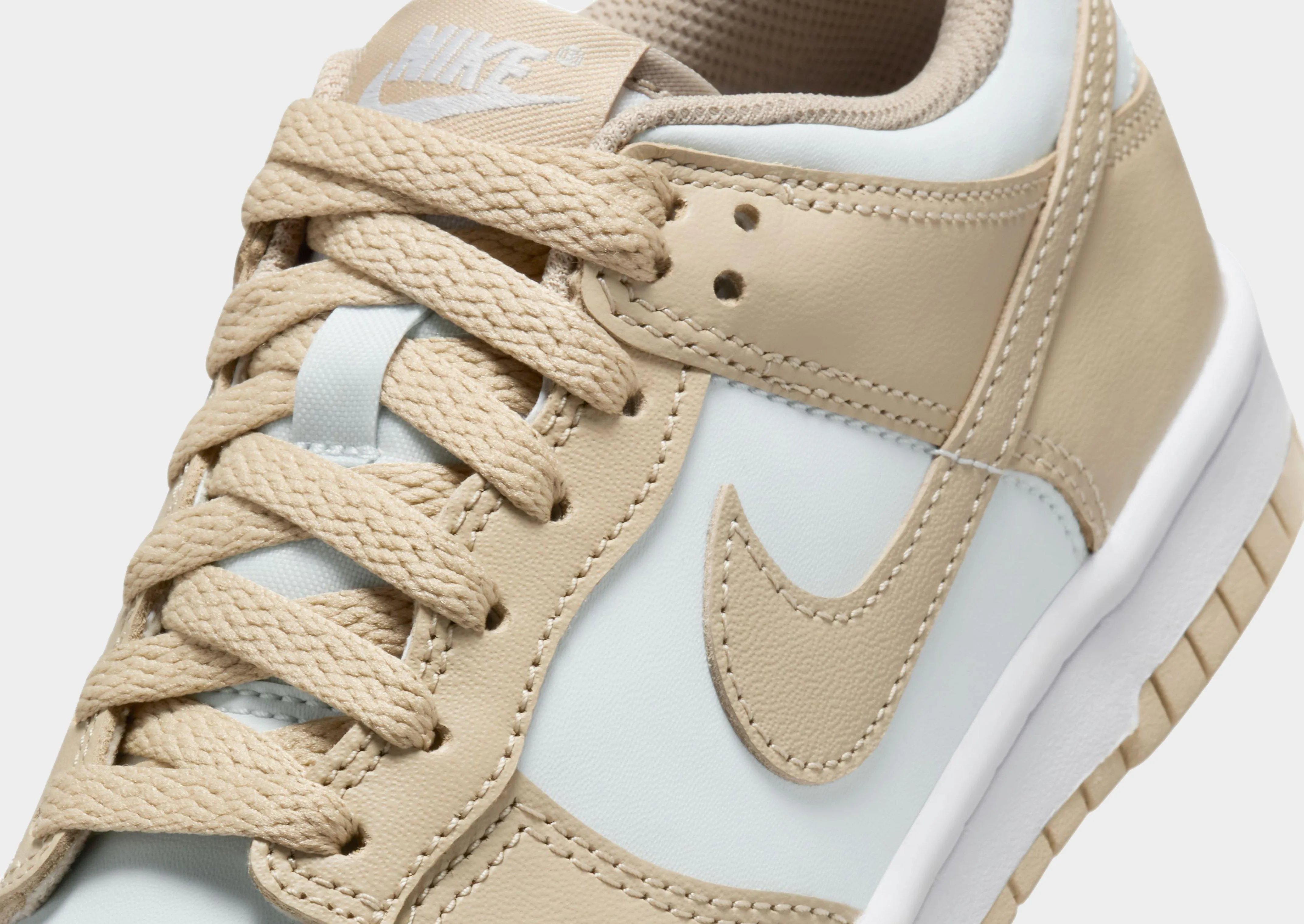 Dunk Low Junior's Comfortable Flexibility