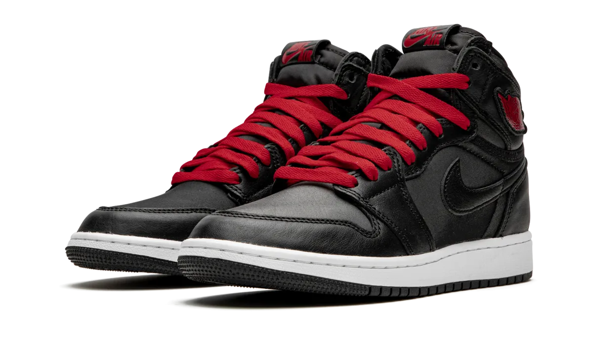 City Pace Sporty Fit Air Jordan 1 High Retro GS "Black Satin/Gym Red"