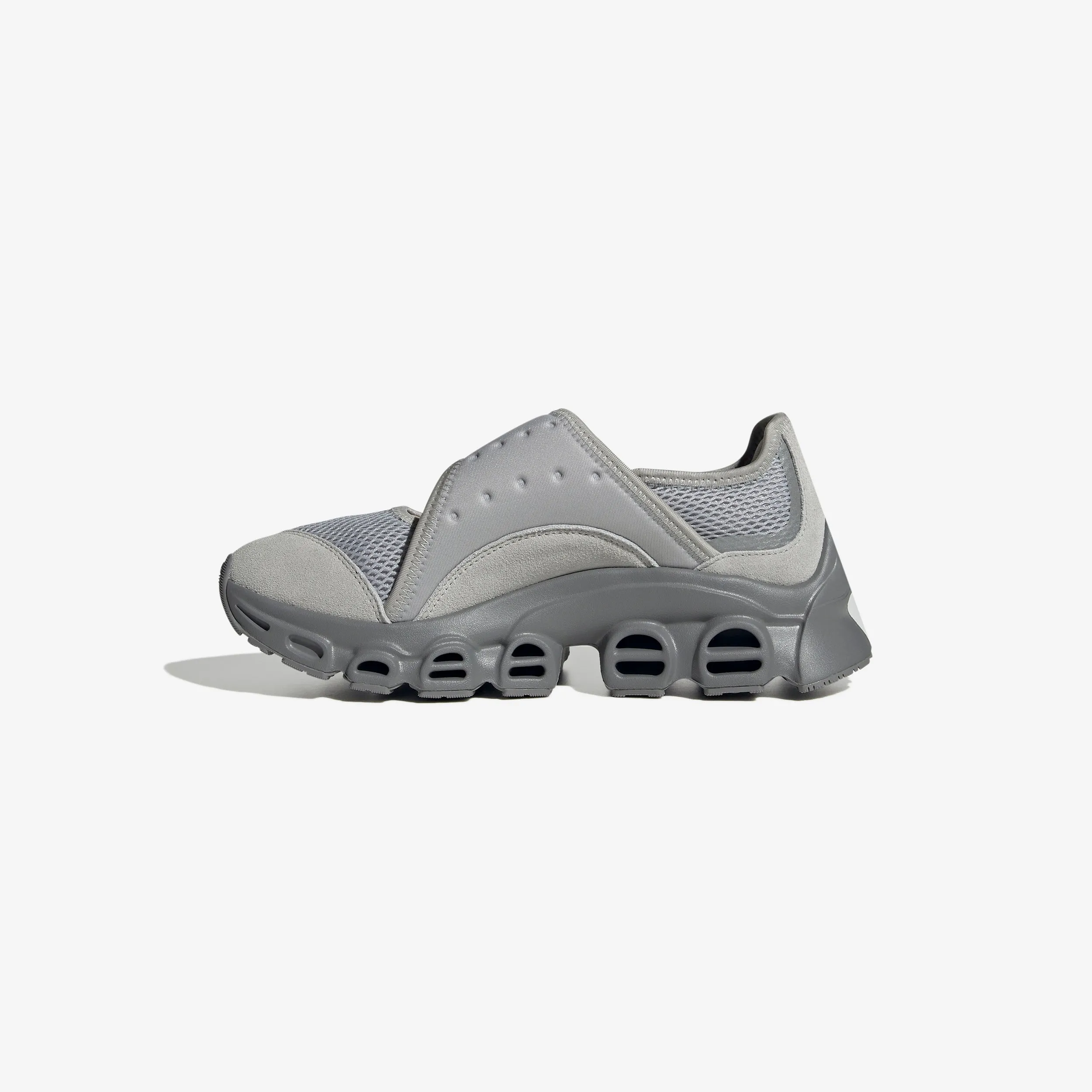Wmns Adifom Megajane Fashion Step Grip Tread Pattern