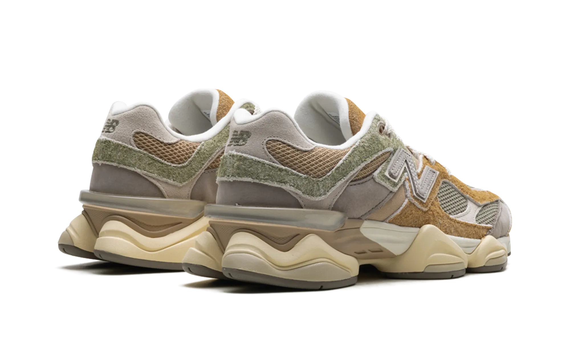 9060 "Olivine Great Plains" running in a trail race shoes road running shoes