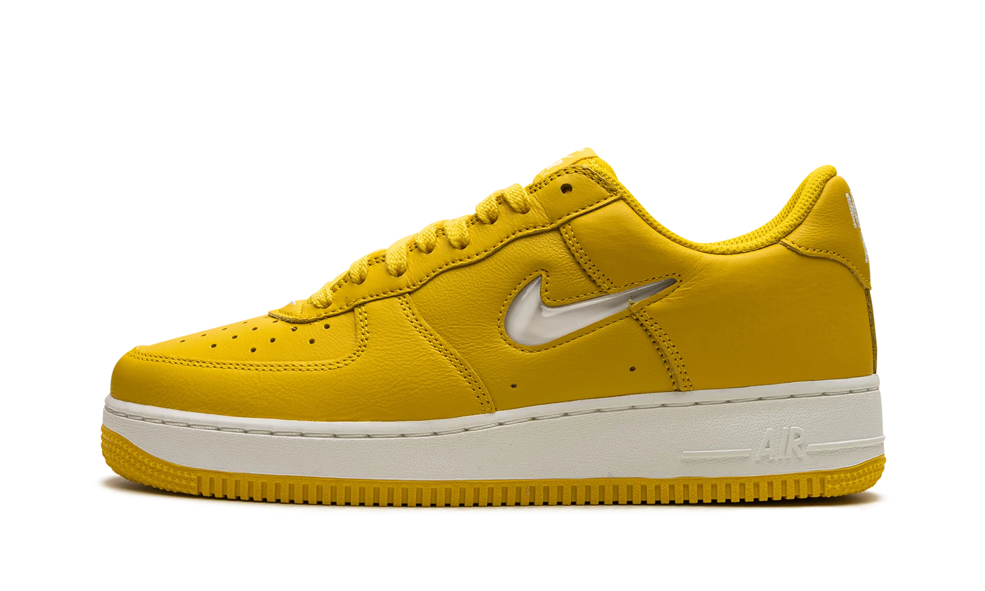 Air Force 1 Low "Color Of The Month - Yellow Jewel" Board Performance