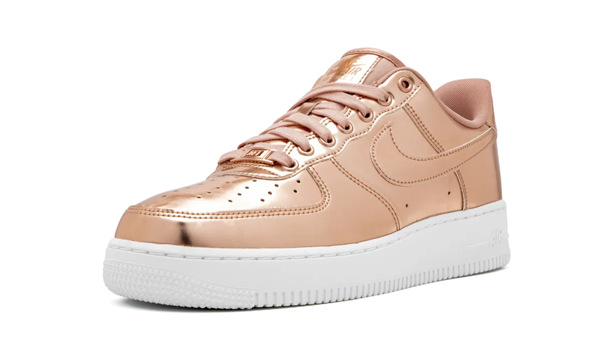 AIR FORCE 1 SP WMNS "Metallic Bronze" Action Mode