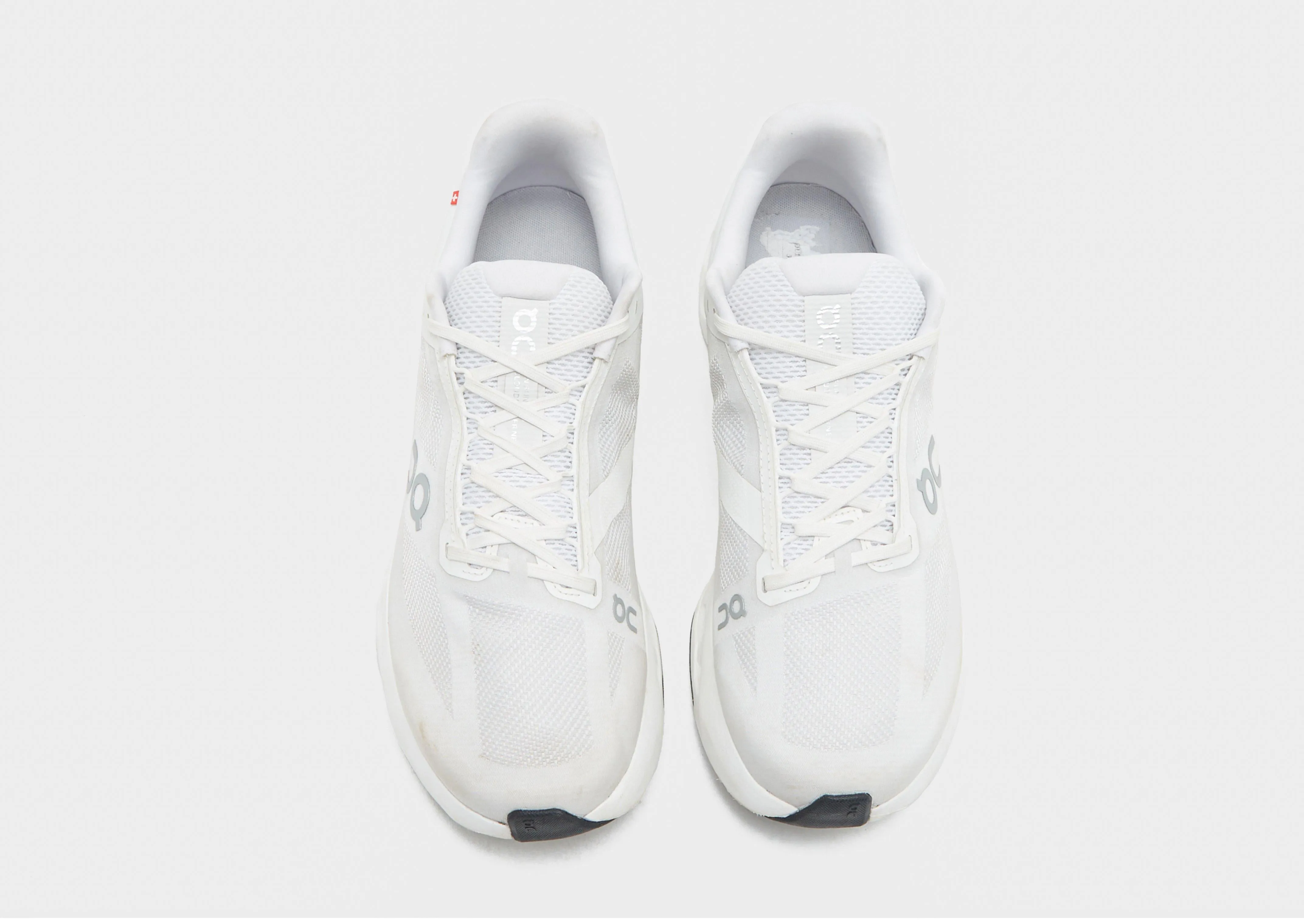 socially - responsible Modern Aesthetic Cloudsurfer Next