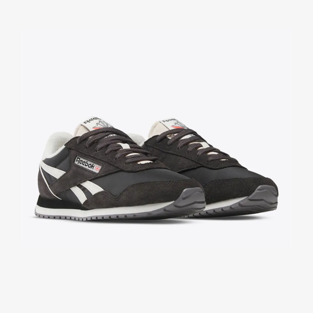 Reebok | CLASSIC AZ 'WASHED BLACK/CHALK' Dynamic Edge