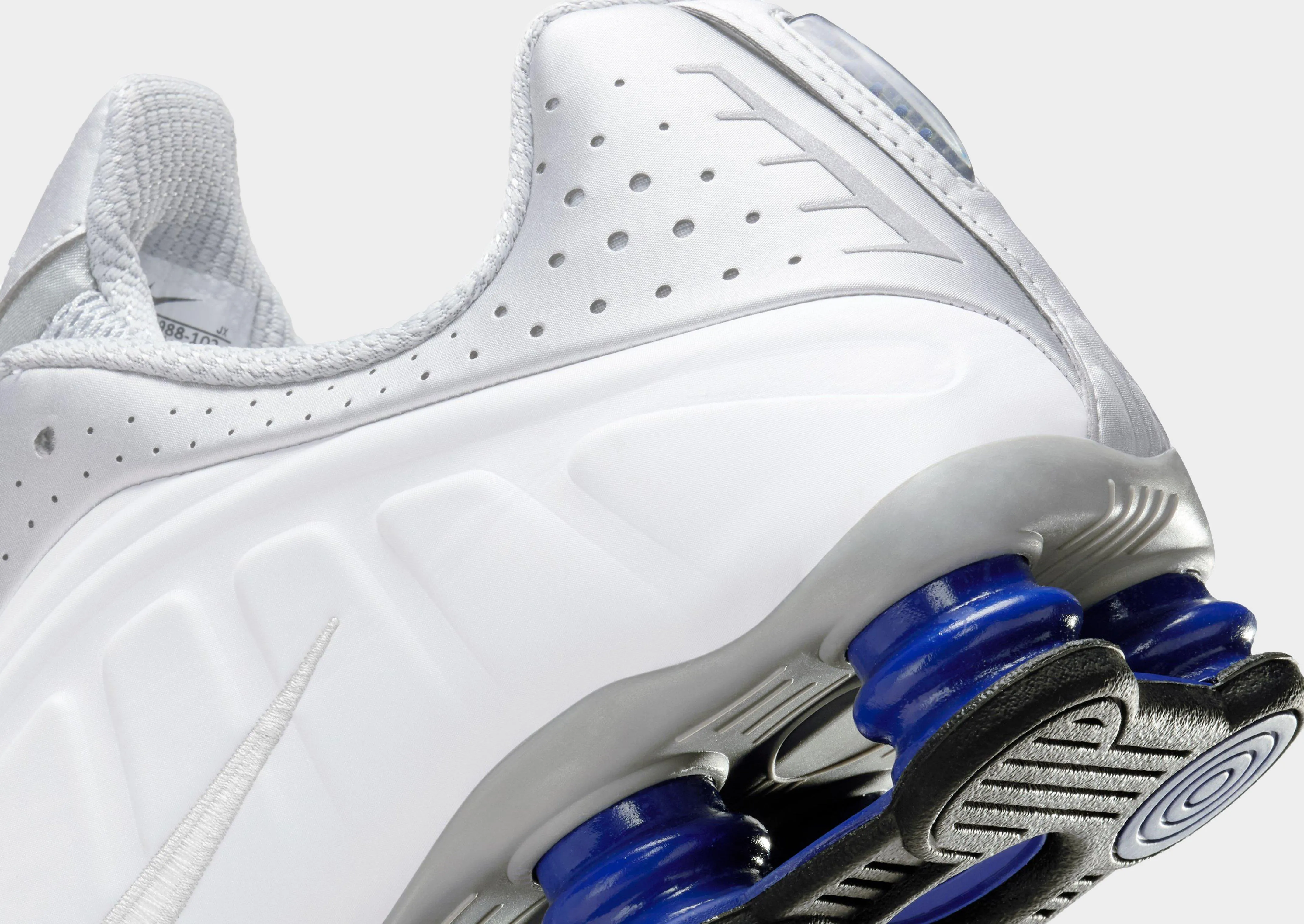 Shox R4 low - top mobility