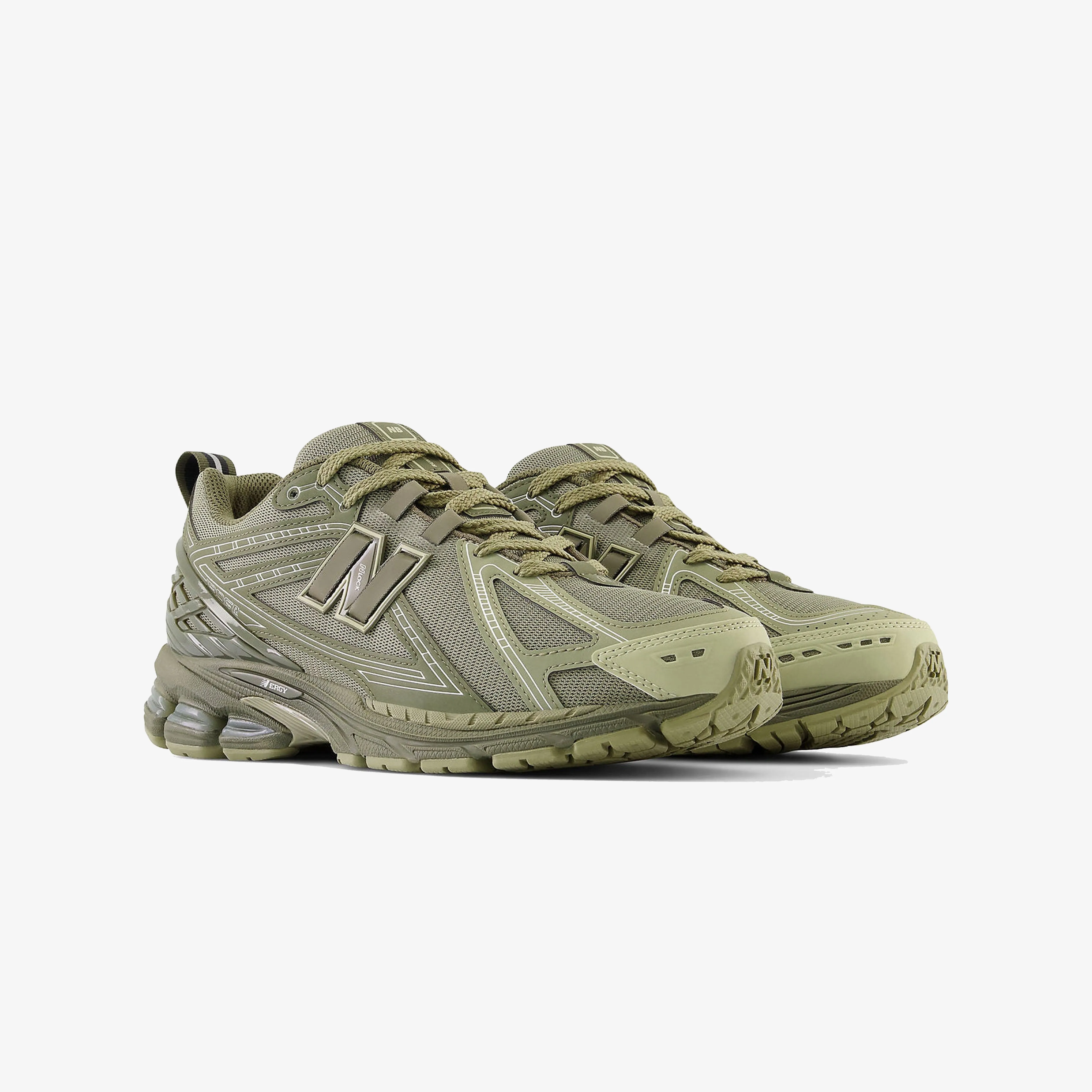 New Balance | 1906R { DARK MOSS running on grass energy - returning shoes