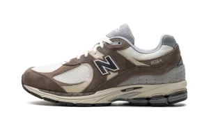 running with friends shoes beach running shoes 2002R "Emerging Brown"