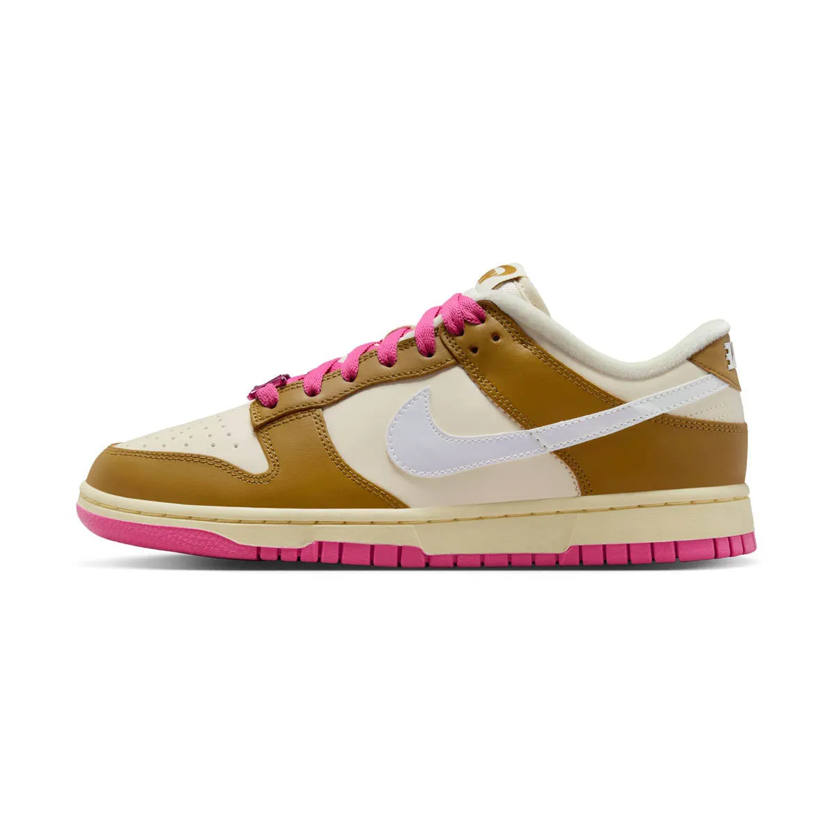 Nike Dunk Low SE Women's Shoes Lifestyle Fit