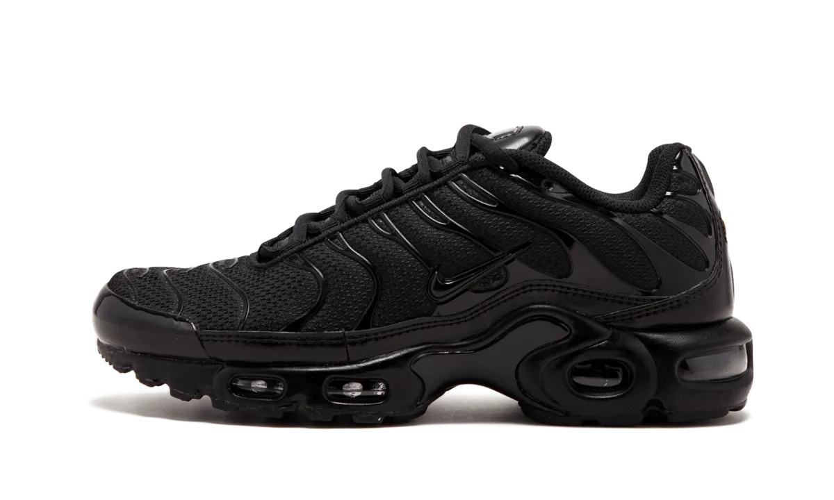 Air Max Plus "Triple Black" Well - Made running in a arch bridge area shoes