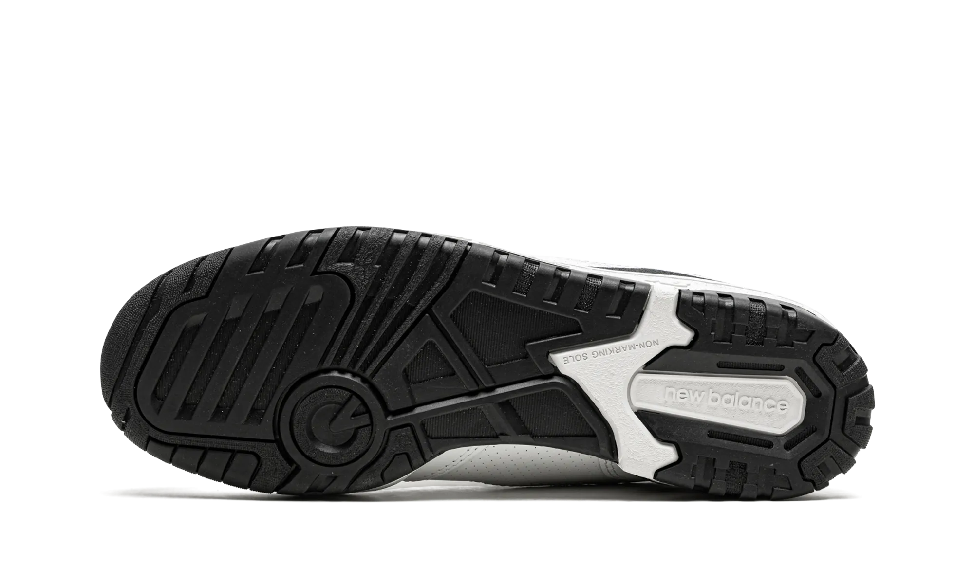 550 "White / Black" low - profile sole narrow - fit snugness