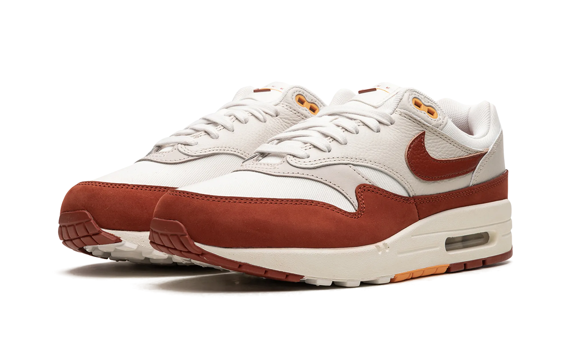 AIR MAX 1 LX WMNS "Rugged Orange" running in a glass bridge area shoes recycled - materials