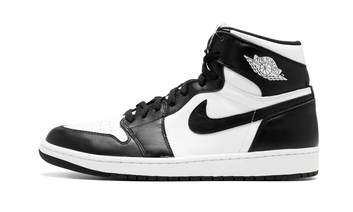 Air Jordan 1 Retro High OG "Black / White 2014" Seamless Upper Construction All Activity
