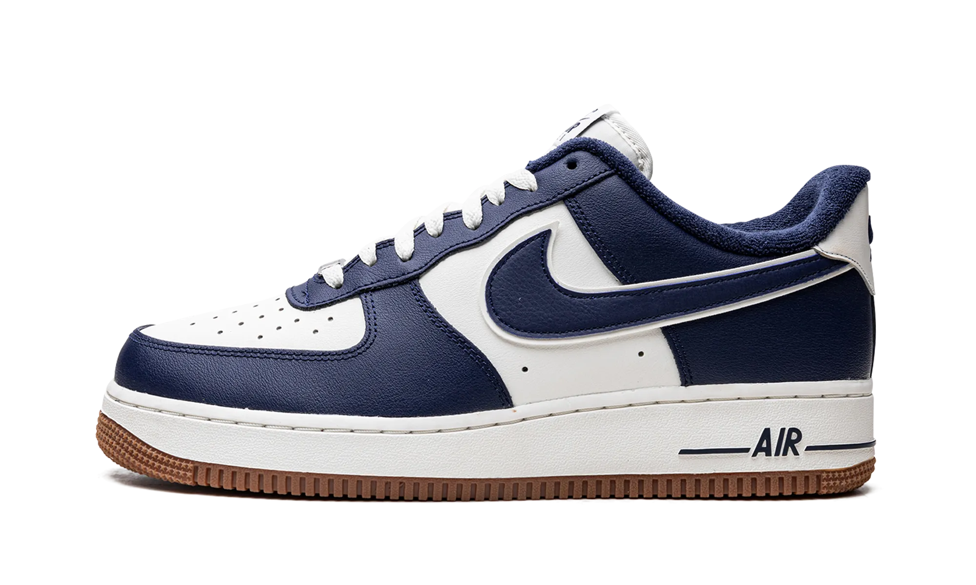 Sleek Step Skater Move Air Force 1 Low "College Pack Midnight Navy"