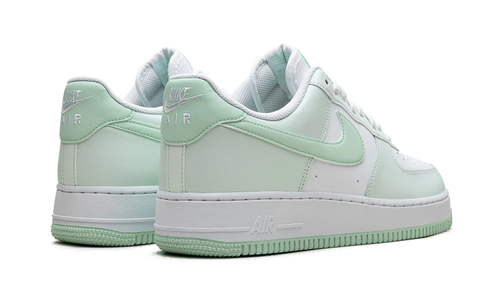 AIR FORCE 1 "Mint Foam" Ventilated Fit Dynamic Action