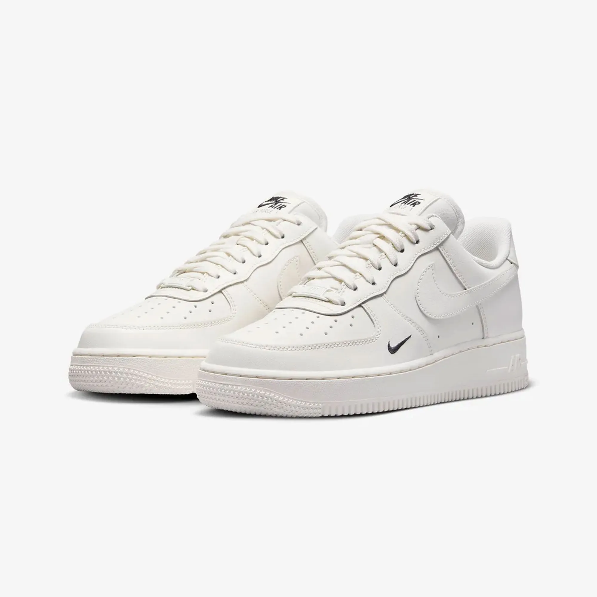 NIKE | AIR FORCE 1 '07 ESSENTIAL { SAIL/SAIL-BLACK Breathable Perforated Panels Durable touch