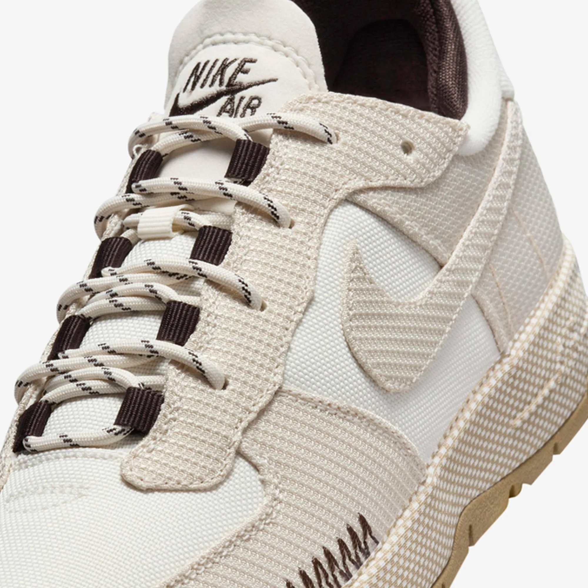 Nike | AIR FORCE 1 WILD  { PHANTOM/PHANTOM-VELVET BROWN-KHAKI Minimal Stitch Flexible Soles