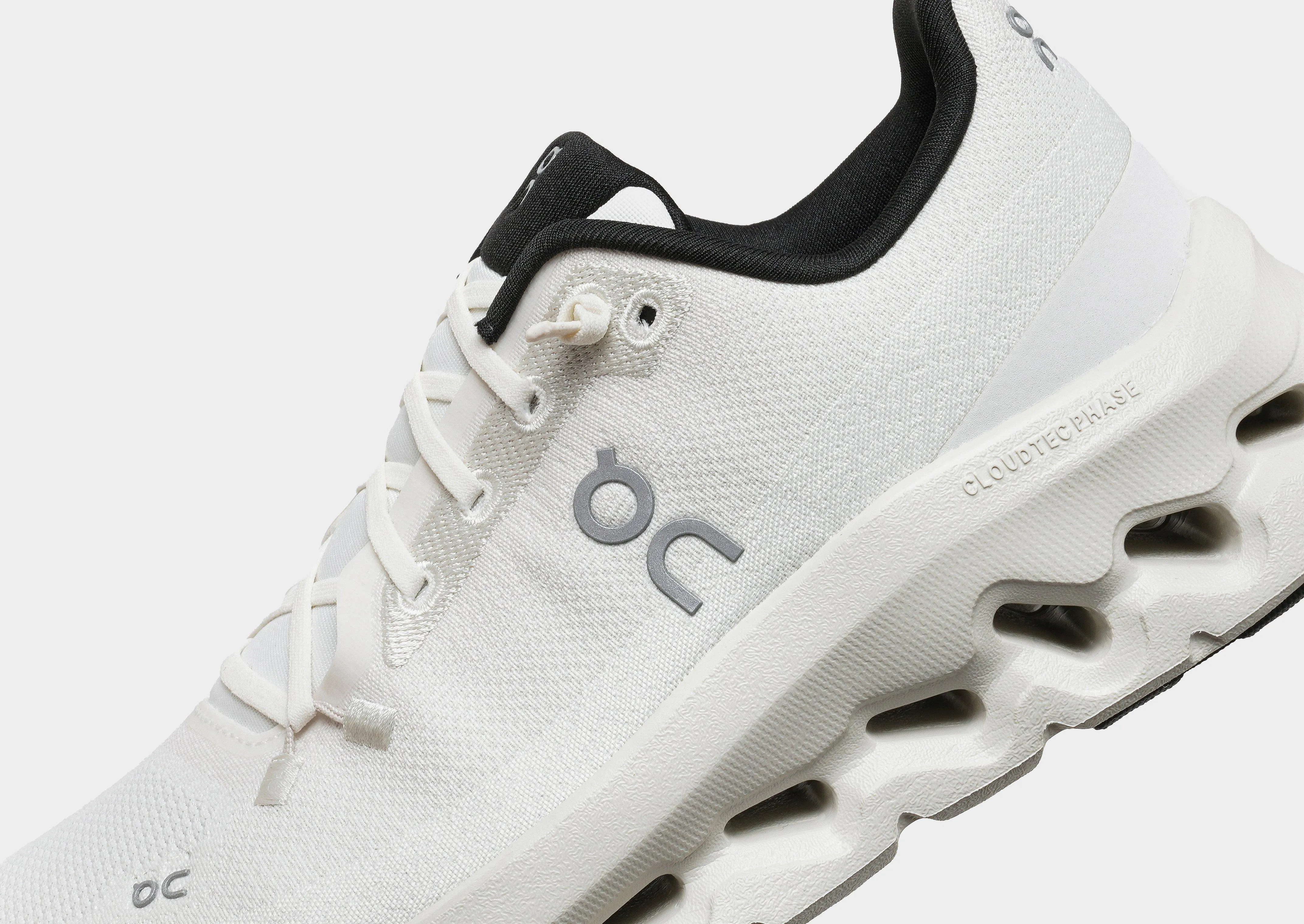 Cloudtilt cushioning shoes