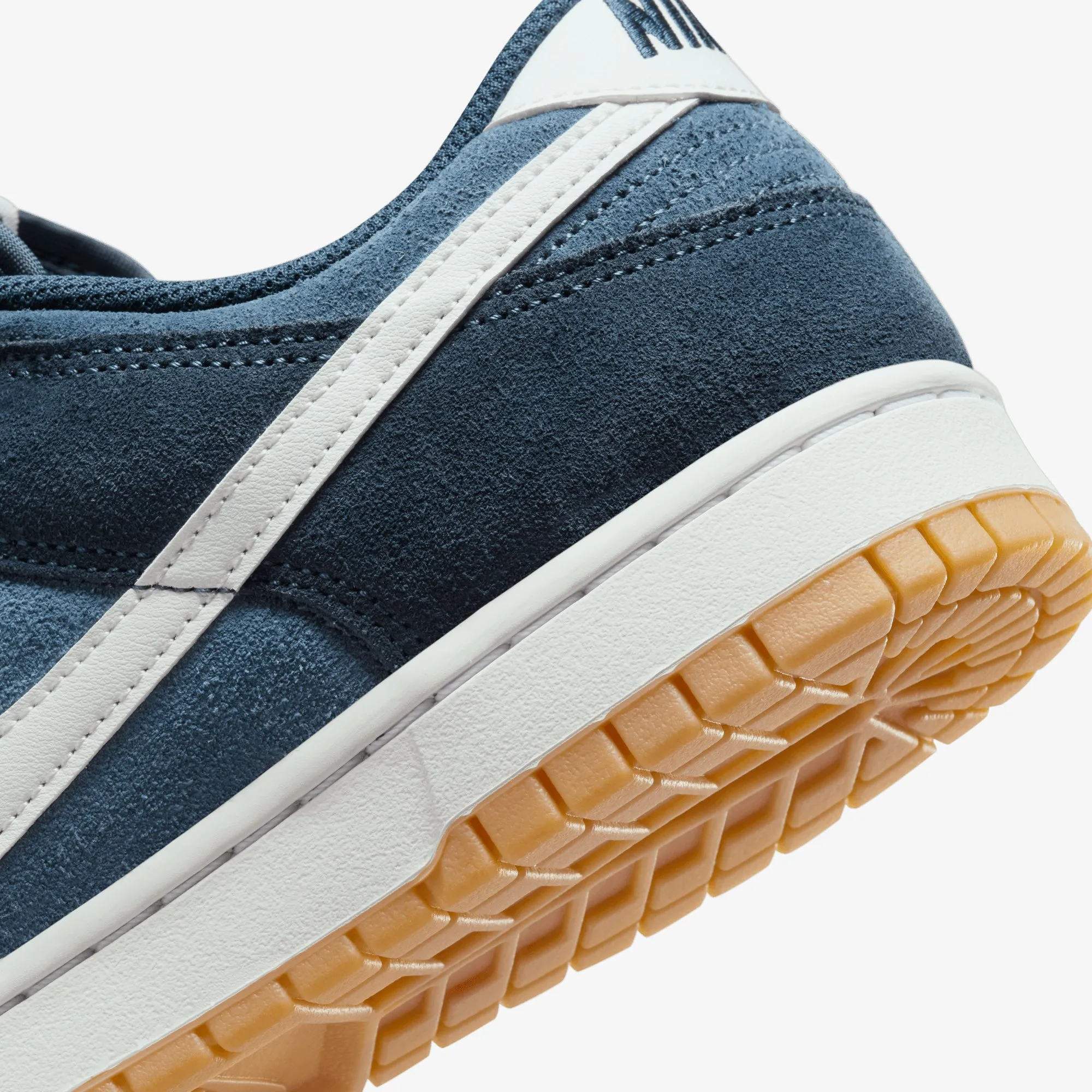 NIKE | DUNK LOW RETRO SE { ARMORY NAVY/SUMMIT WHITE-MONSOON BLUE Step Cushion Zero Noise
