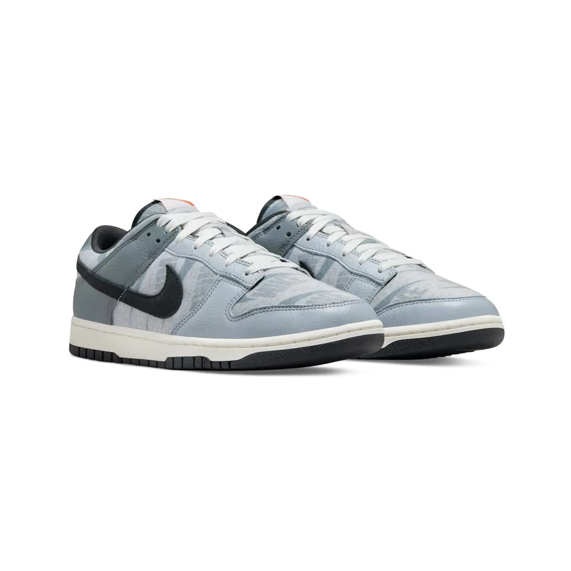 Nike Dunk Low SE 'Copy Paste' (2022) StreamlinedDesign