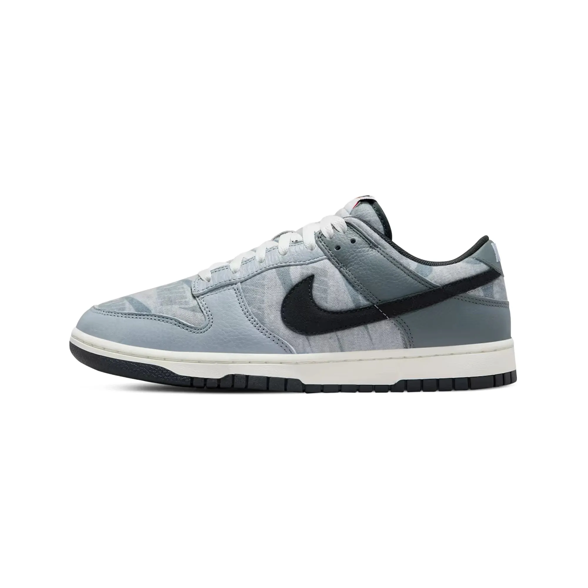 Relaxed Look Nike Dunk Low SE 'Copy Paste' (2022)