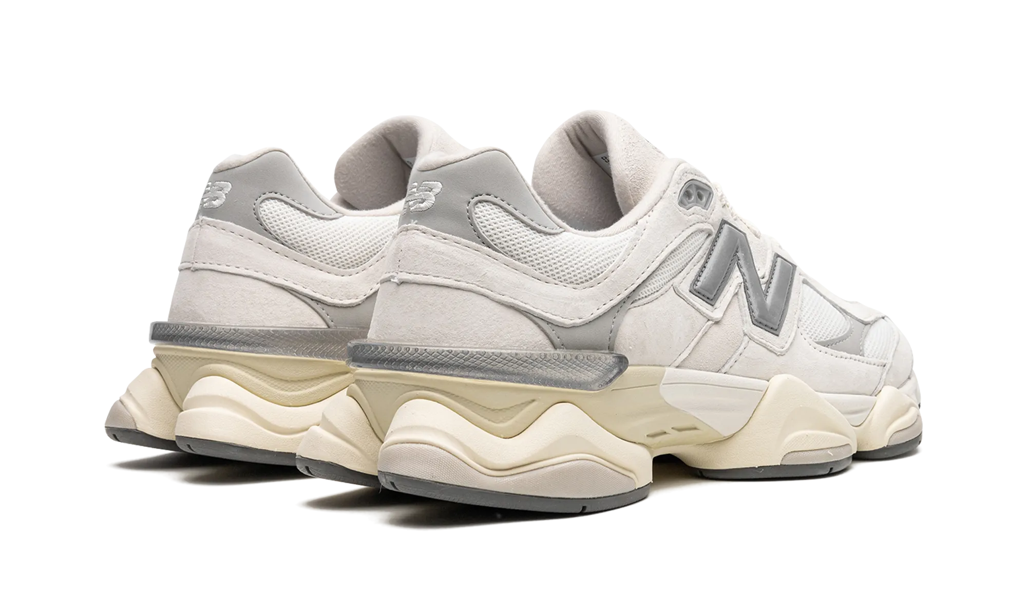 9060 "Sea Salt" flat - surface running shoes