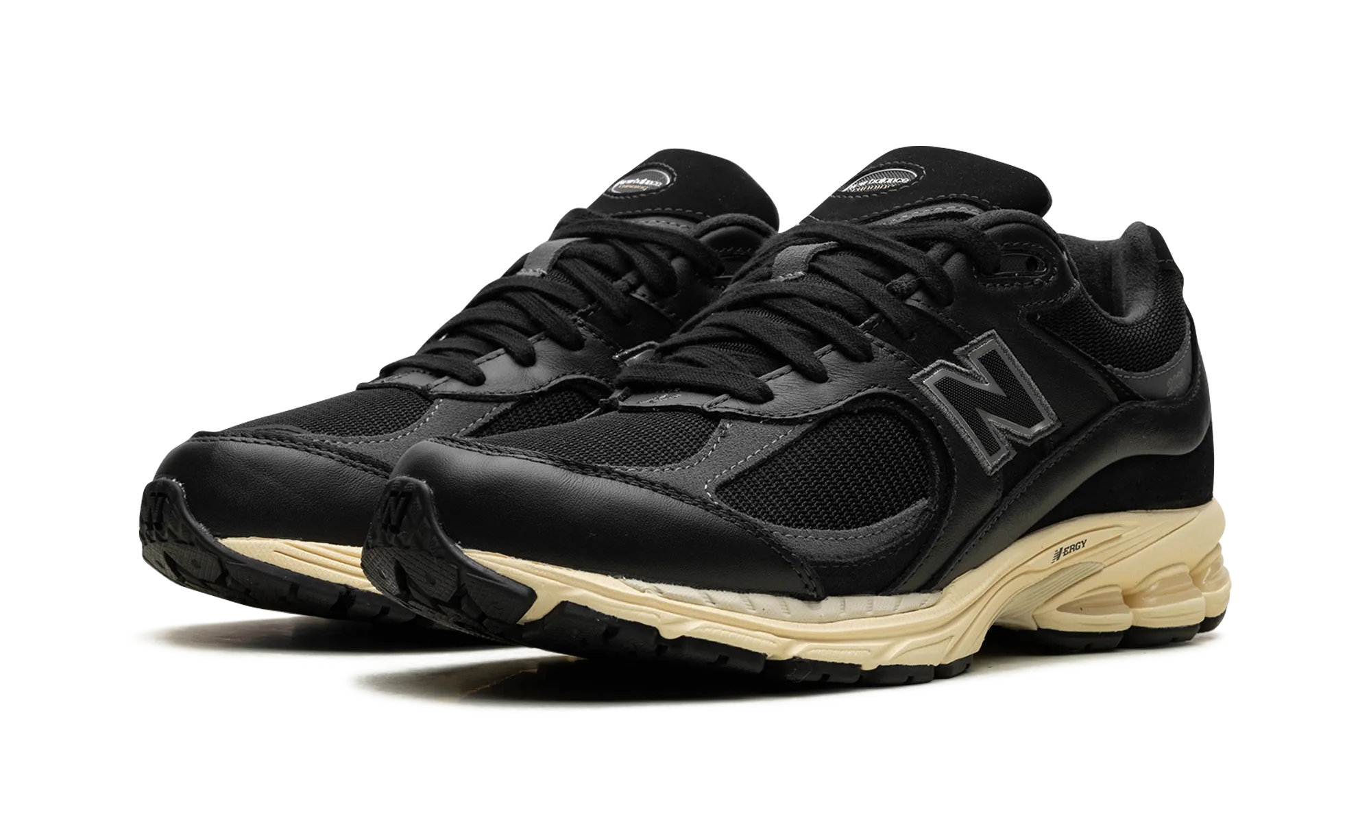 M2002R "Vintage Black White" men's shoe style Impressive shock absorption