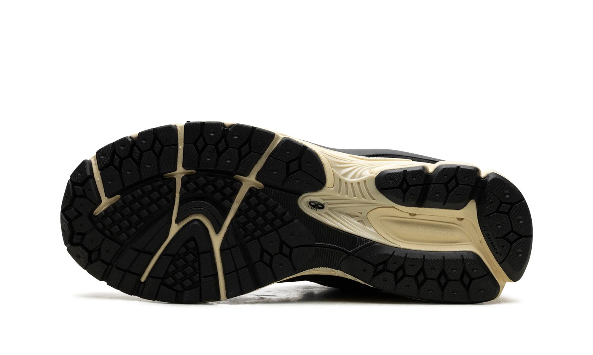 local - themed running wear Cool Weather M2002R "Vintage Black White"