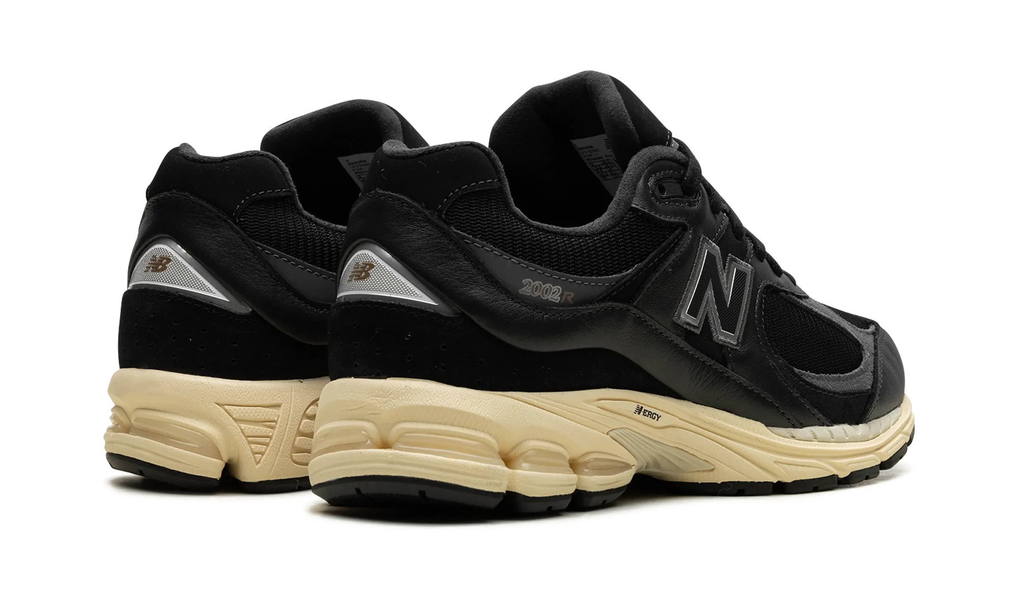 M2002R "Vintage Black White" Arch Support Benefit grass running shoes