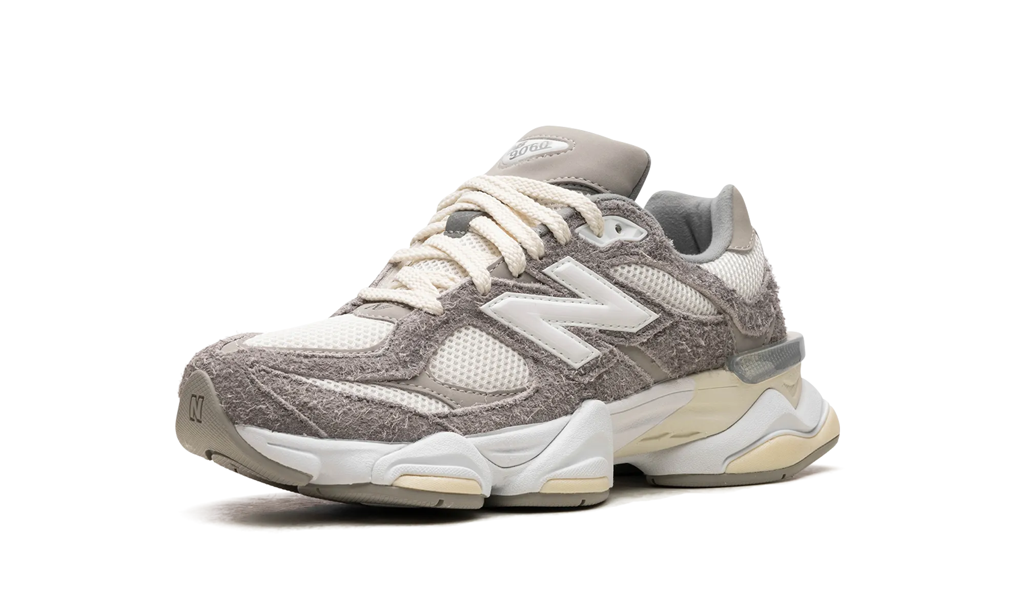9060 "Grey / White" Late evening accessory running in stadium tracks shoes