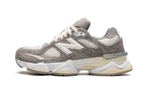 9060 "Grey / White" Rocky - trail running