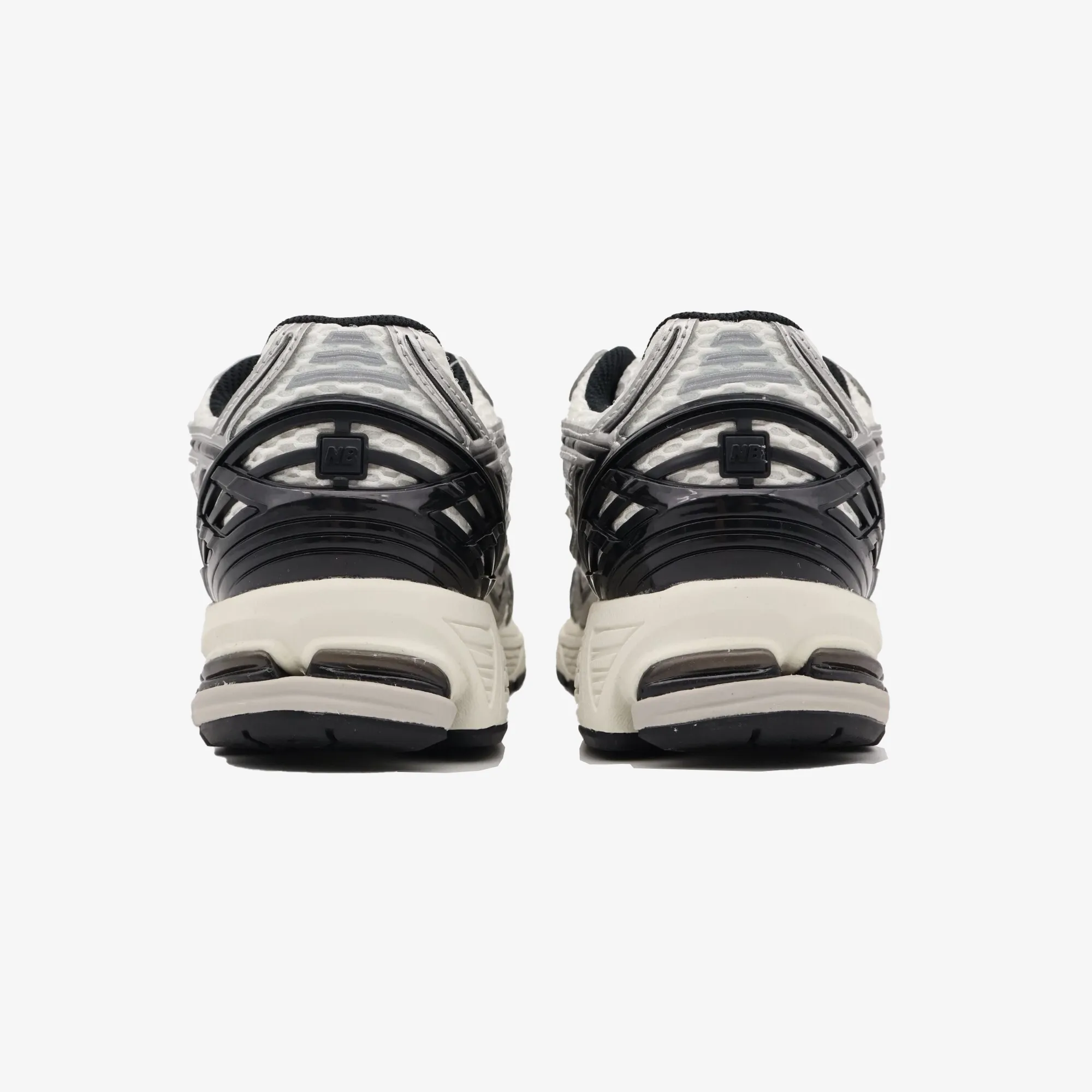 New Balance | 1906R { SILVER METALLIC expert running shoes