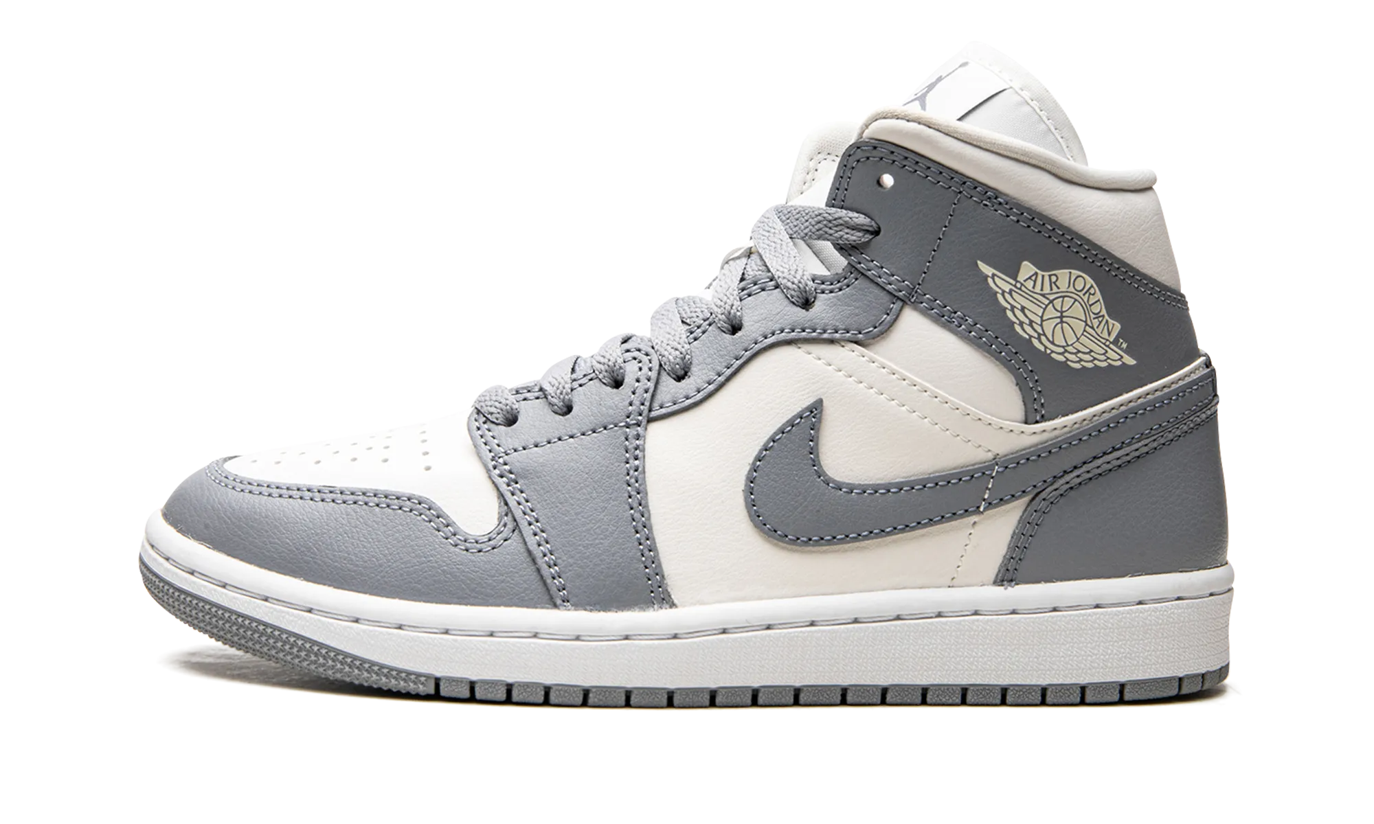 AIR JORDAN 1 MID WMNS "Stealth" Durable rubber sole Power Move