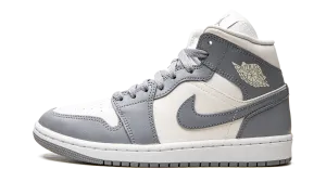 AIR JORDAN 1 MID WMNS "Stealth" Durable rubber sole Power Move