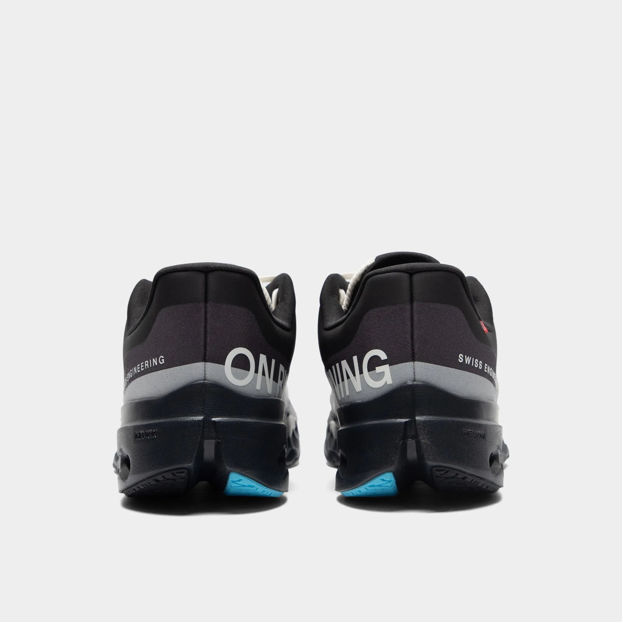 Ultra Light Urban Walkers On Cloudsurfer Black / Beige