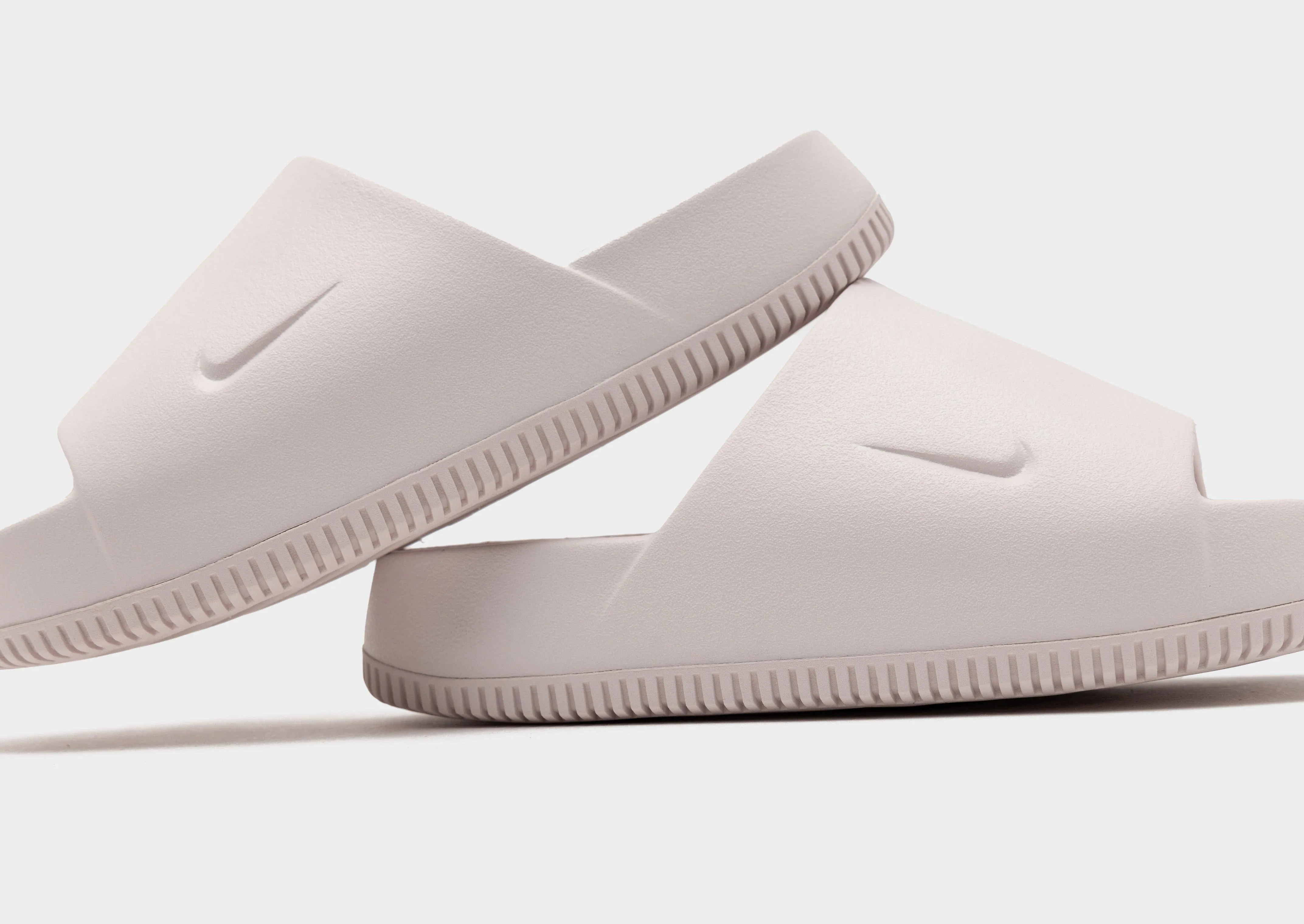Calm Slides Women's sports shoes