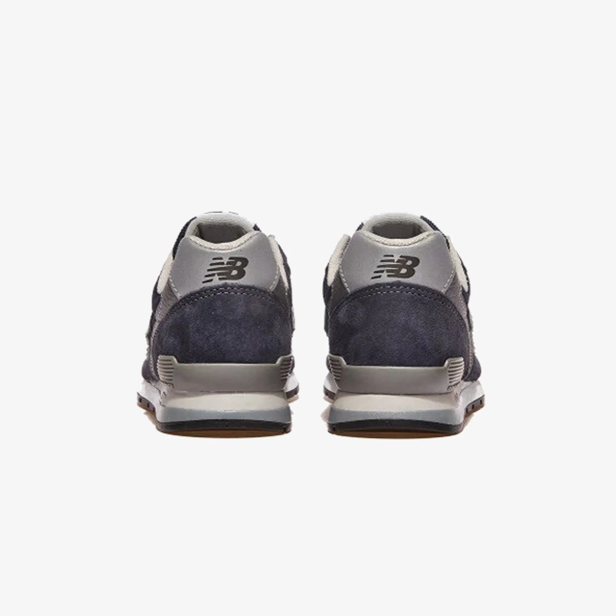 running in a modern bridge area shoes marathoner's shoe possibility New Balance | 996 { BLUE/GREY