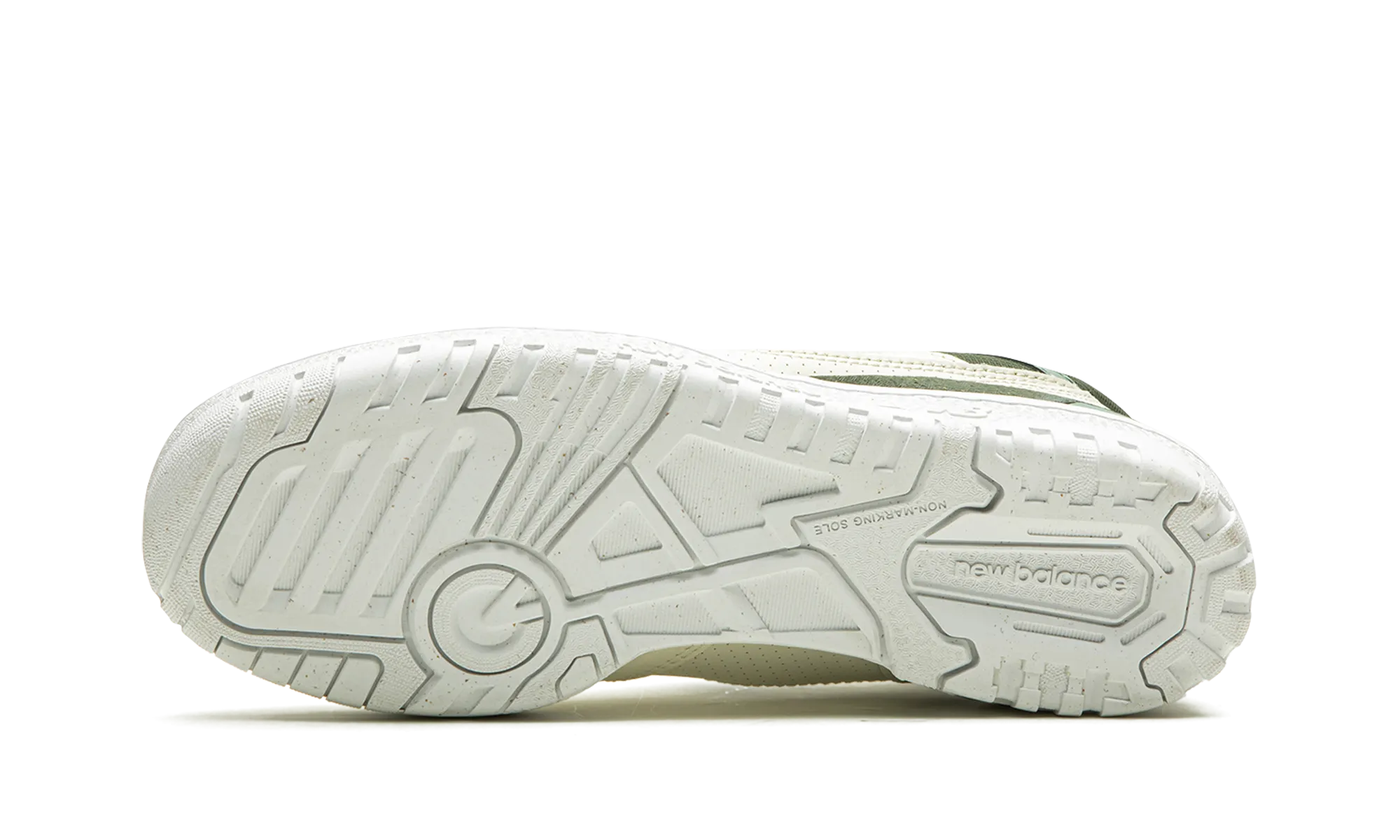 weekend - run 550 WMNS "Angora Green"