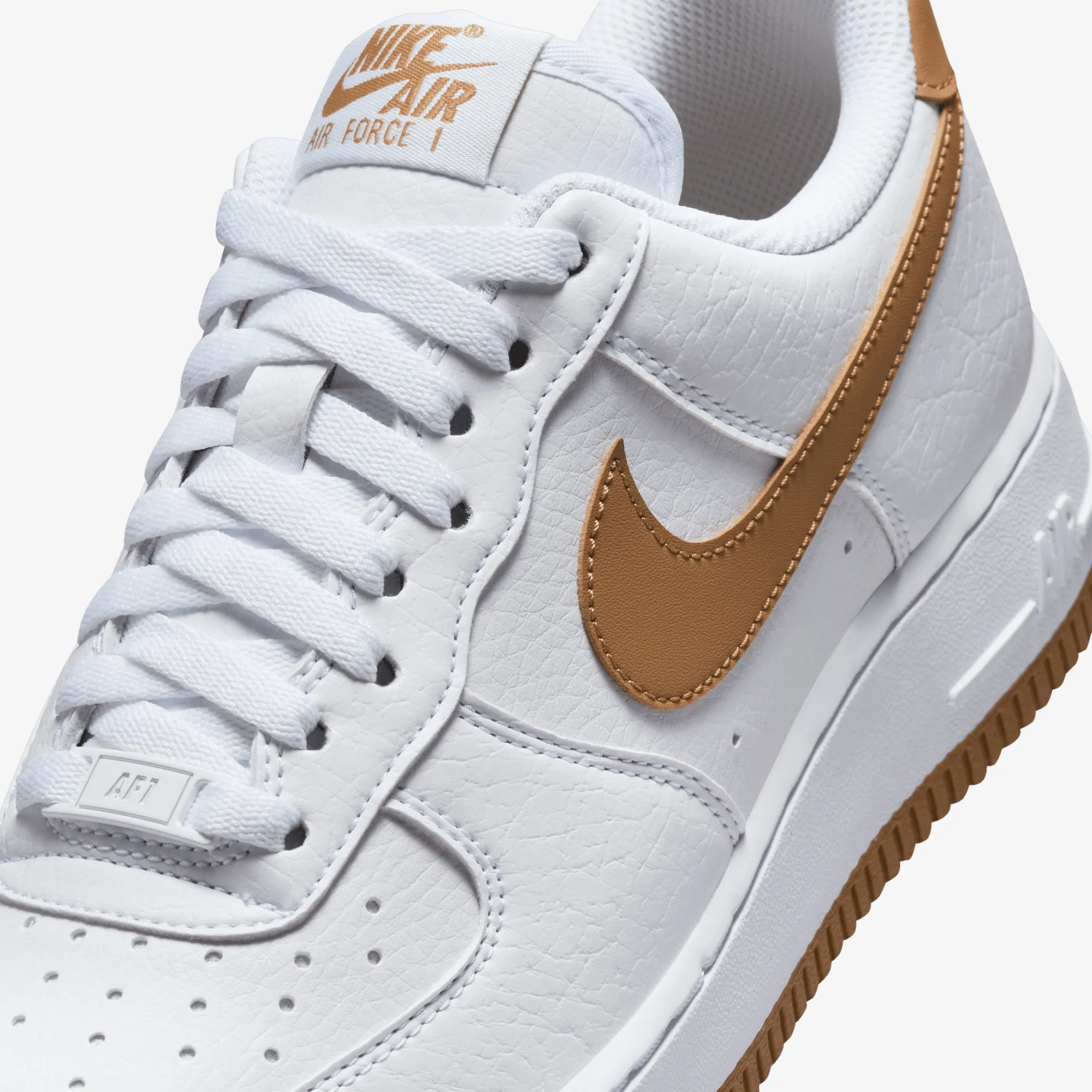 NIKE | AIR FORCE 1 '07 NEXT NATURE { WHITE/FLAX Motion Control Design