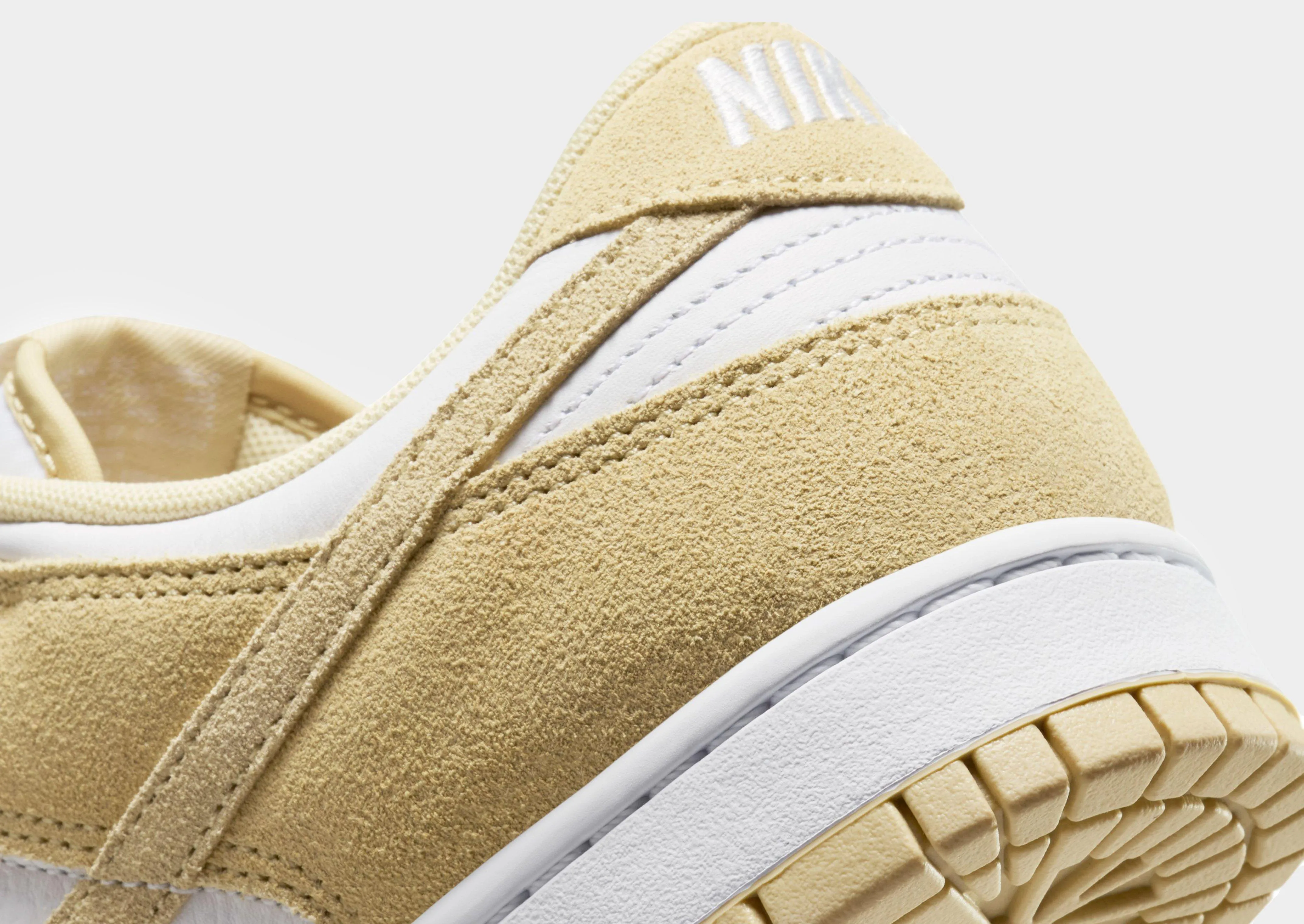 Dunk Low Retro SE Shine Hike Clean Stitch