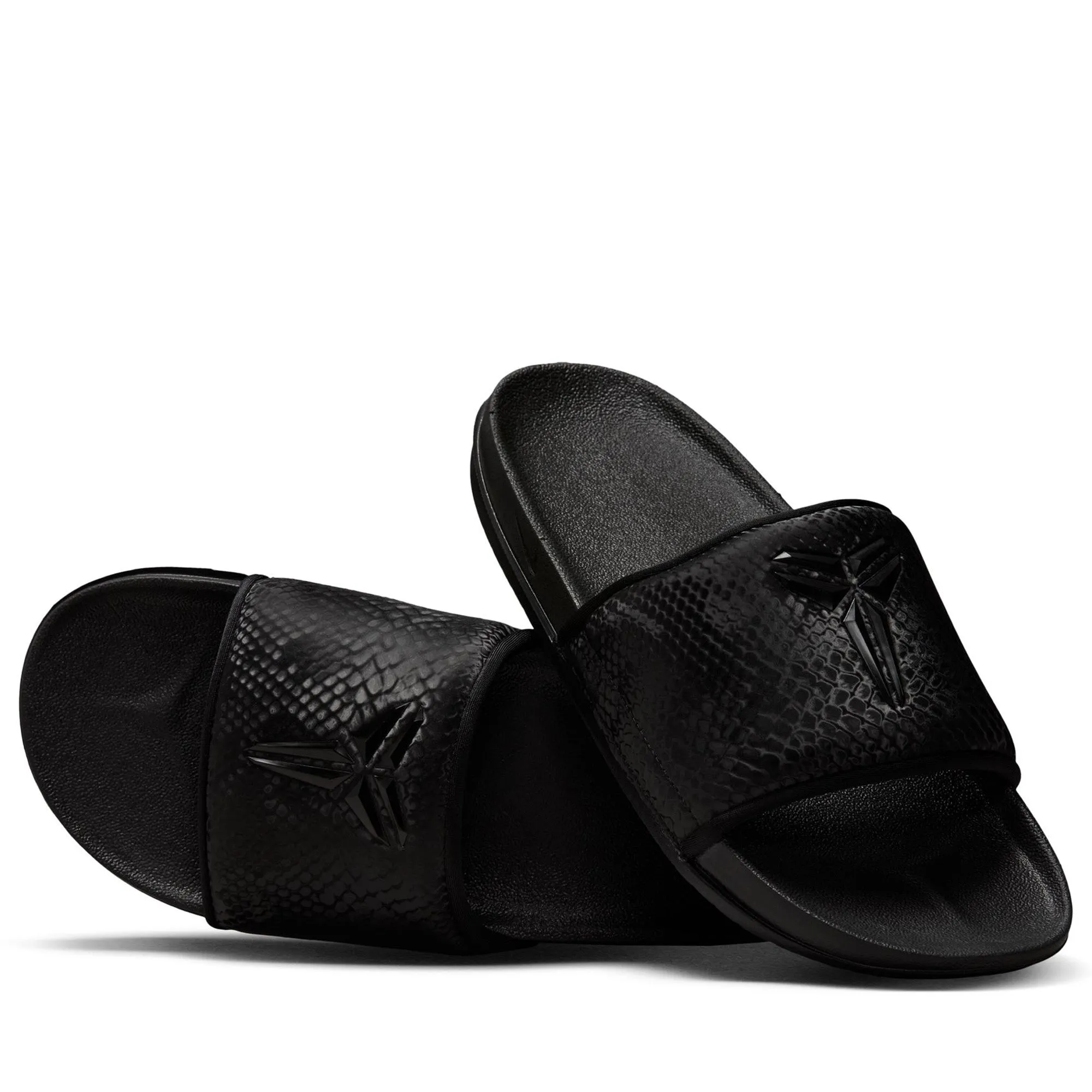 Effortless support Kobe Bryant x Nike Offcourt - Black/Black