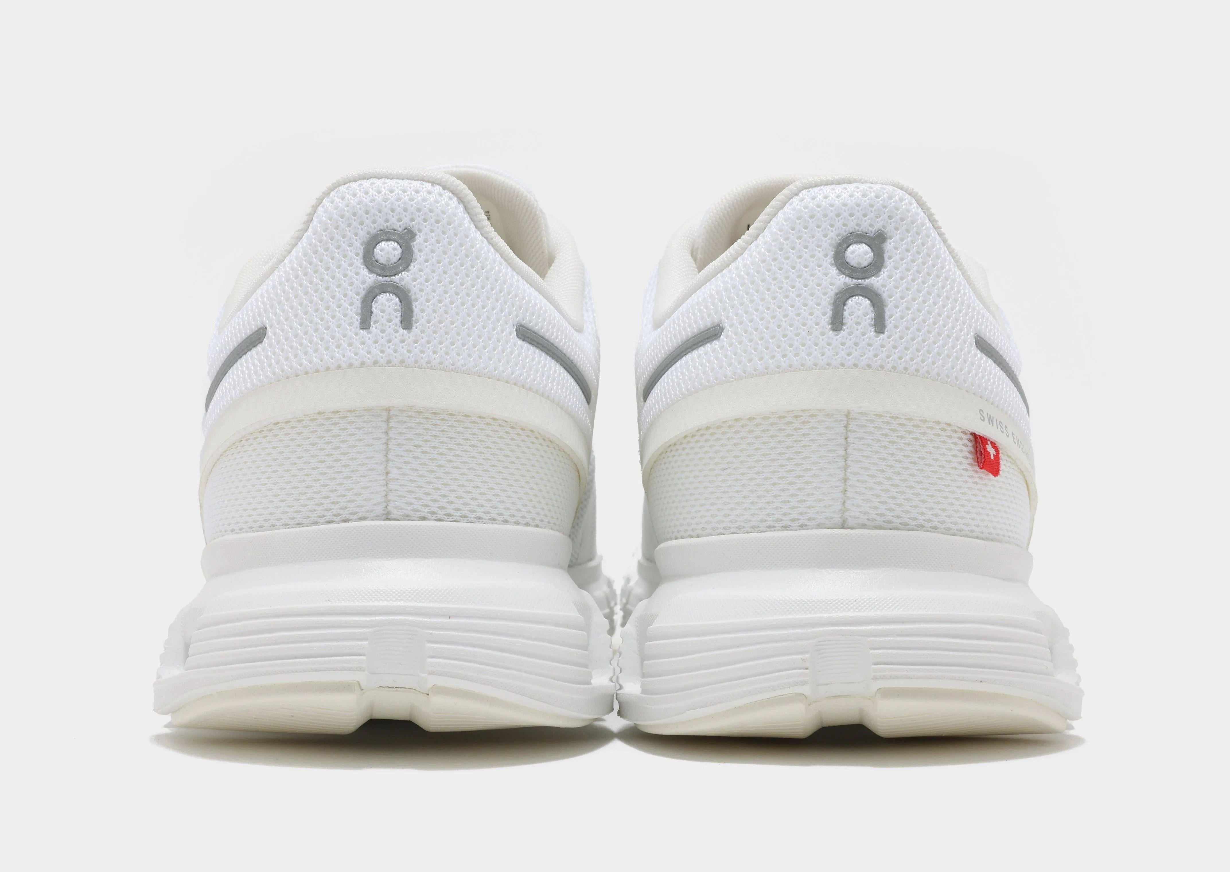 Cloud 6 Women's Flex Traction running on a gravel track shoes