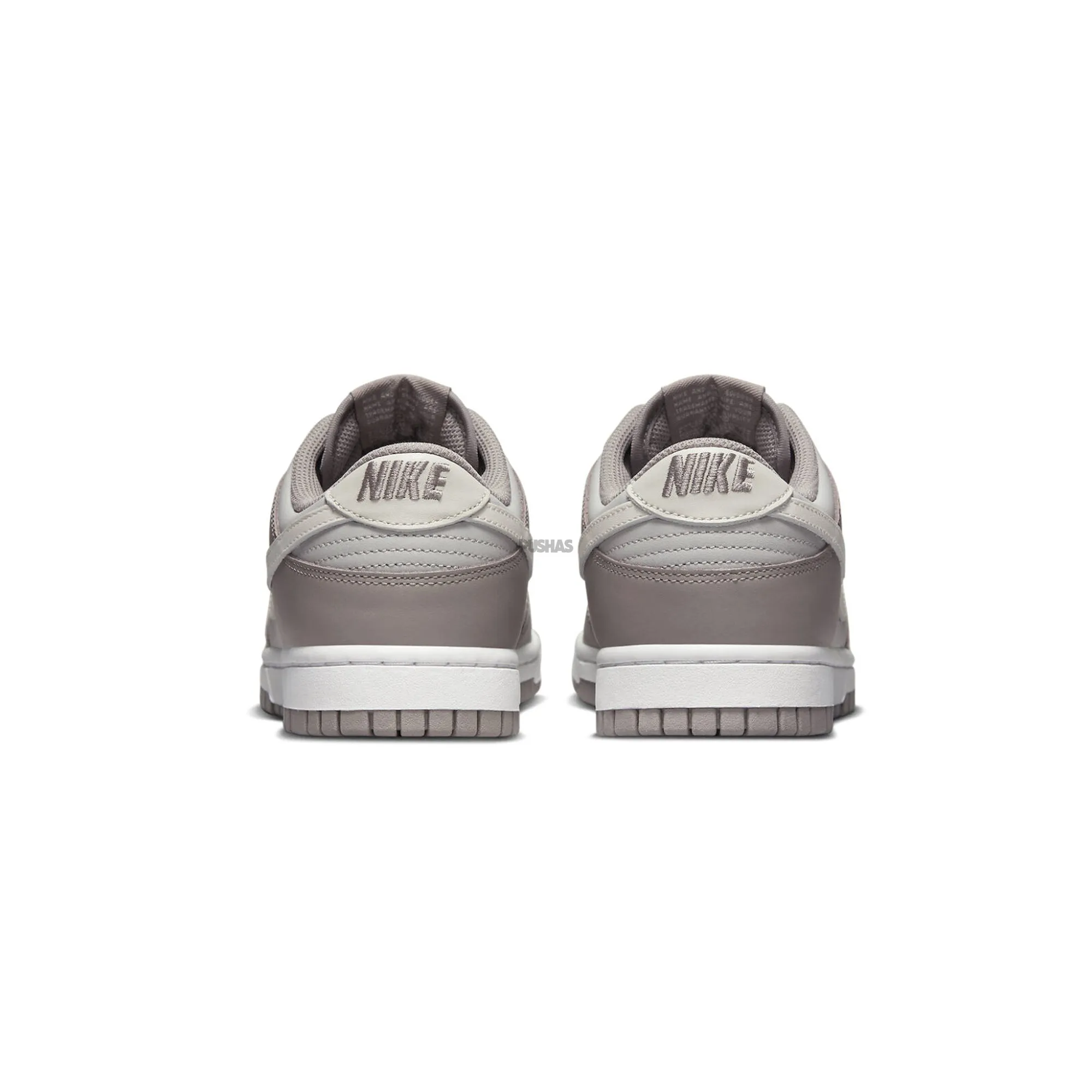 Mid Top Style Power Grip Nike Dunk Low 'Bone Beige' Women's (2022)