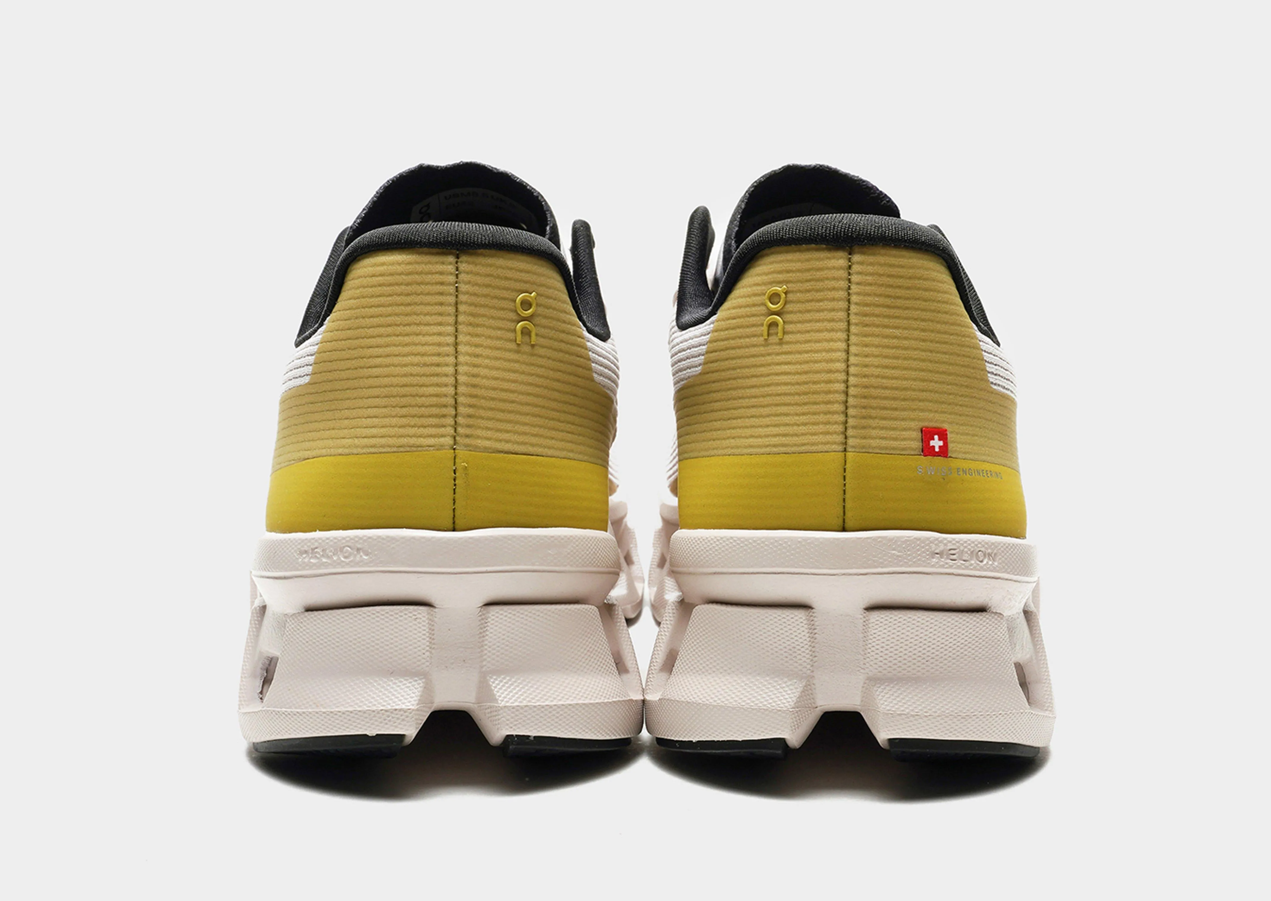Cloudmonster Void running in new tracks shoes