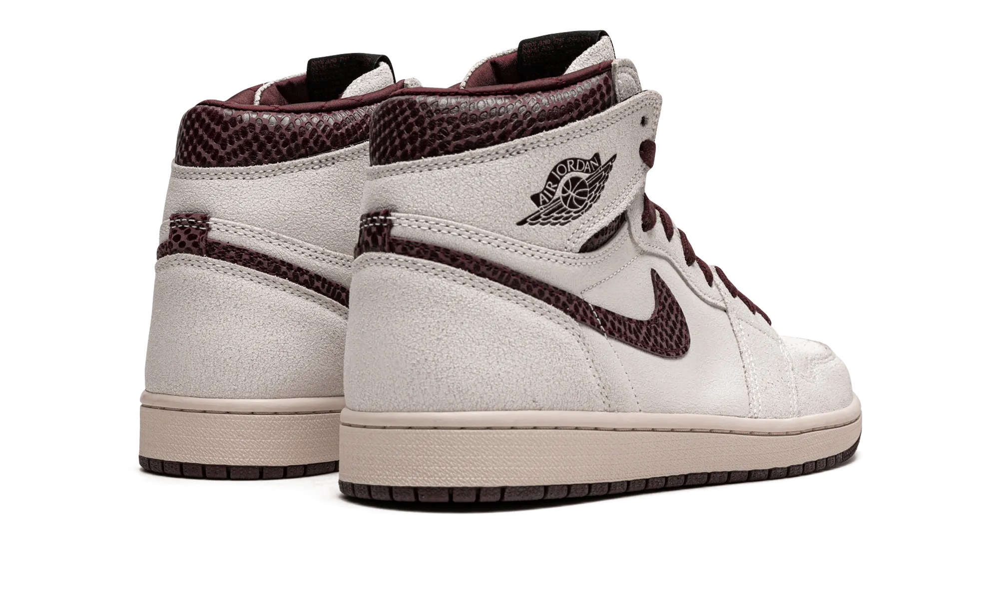 Air Jordan 1 Retro High OG "A Ma Mani??re" Day Out Energy Returning Midsole