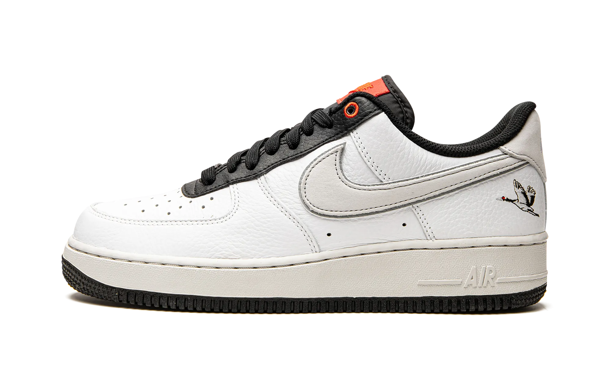 Athletic Precision fit Air Force 1 '07 LX "Milky Stork"